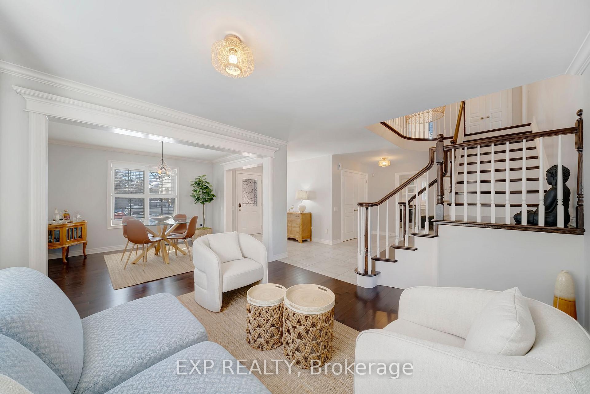 Photo 6 of 23 Wilfrid Laurier Crescent, St. Catharines, Secord Woods — HOMEH