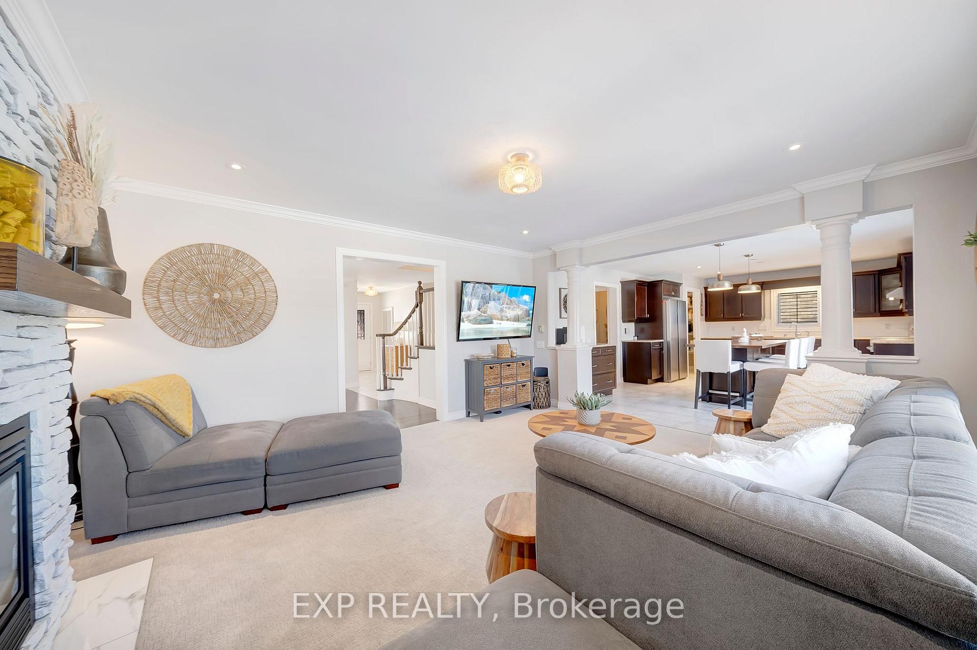 Photo 9 of 23 Wilfrid Laurier Crescent, St. Catharines, Secord Woods — HOMEH