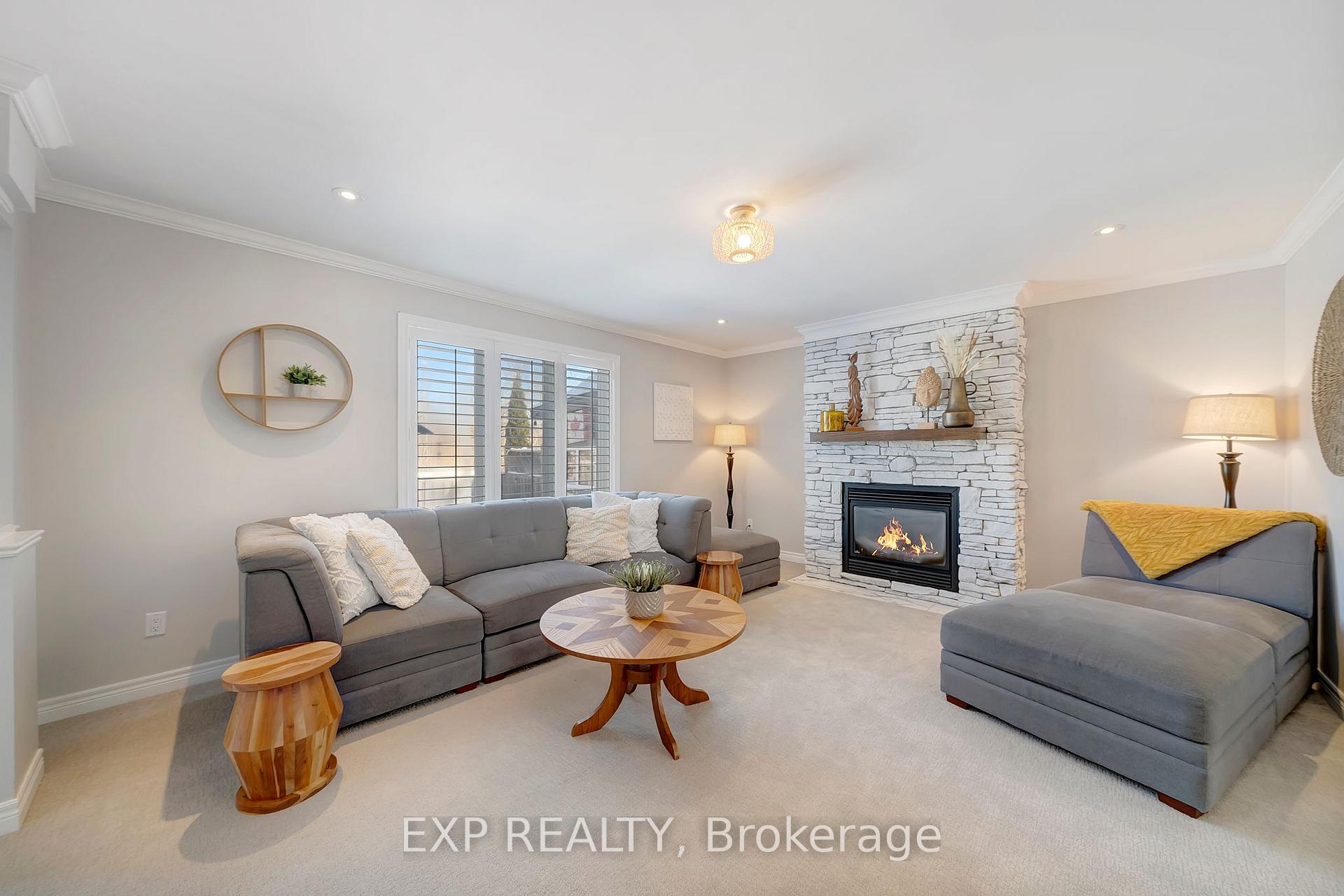 Photo 10 of 23 Wilfrid Laurier Crescent, St. Catharines, Secord Woods — HOMEH