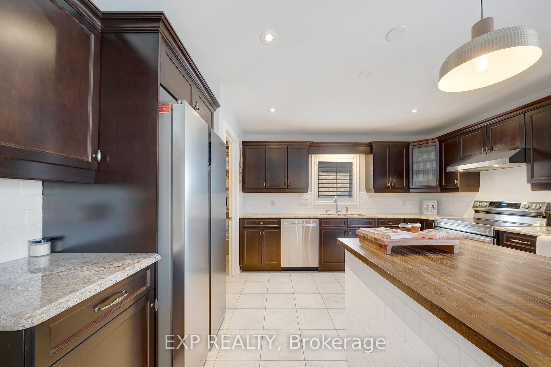 Photo 12 of 23 Wilfrid Laurier Crescent, St. Catharines, Secord Woods — HOMEH