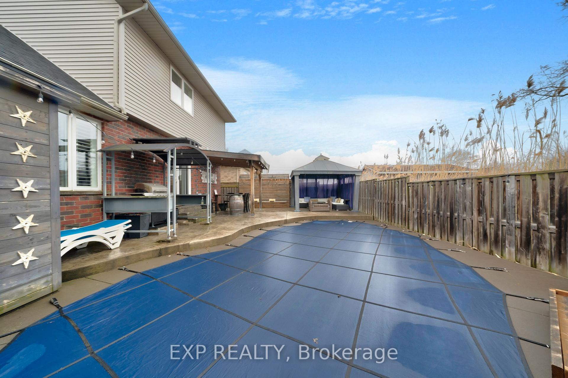 Photo 44 of 23 Wilfrid Laurier Crescent, St. Catharines, Secord Woods — HOMEH