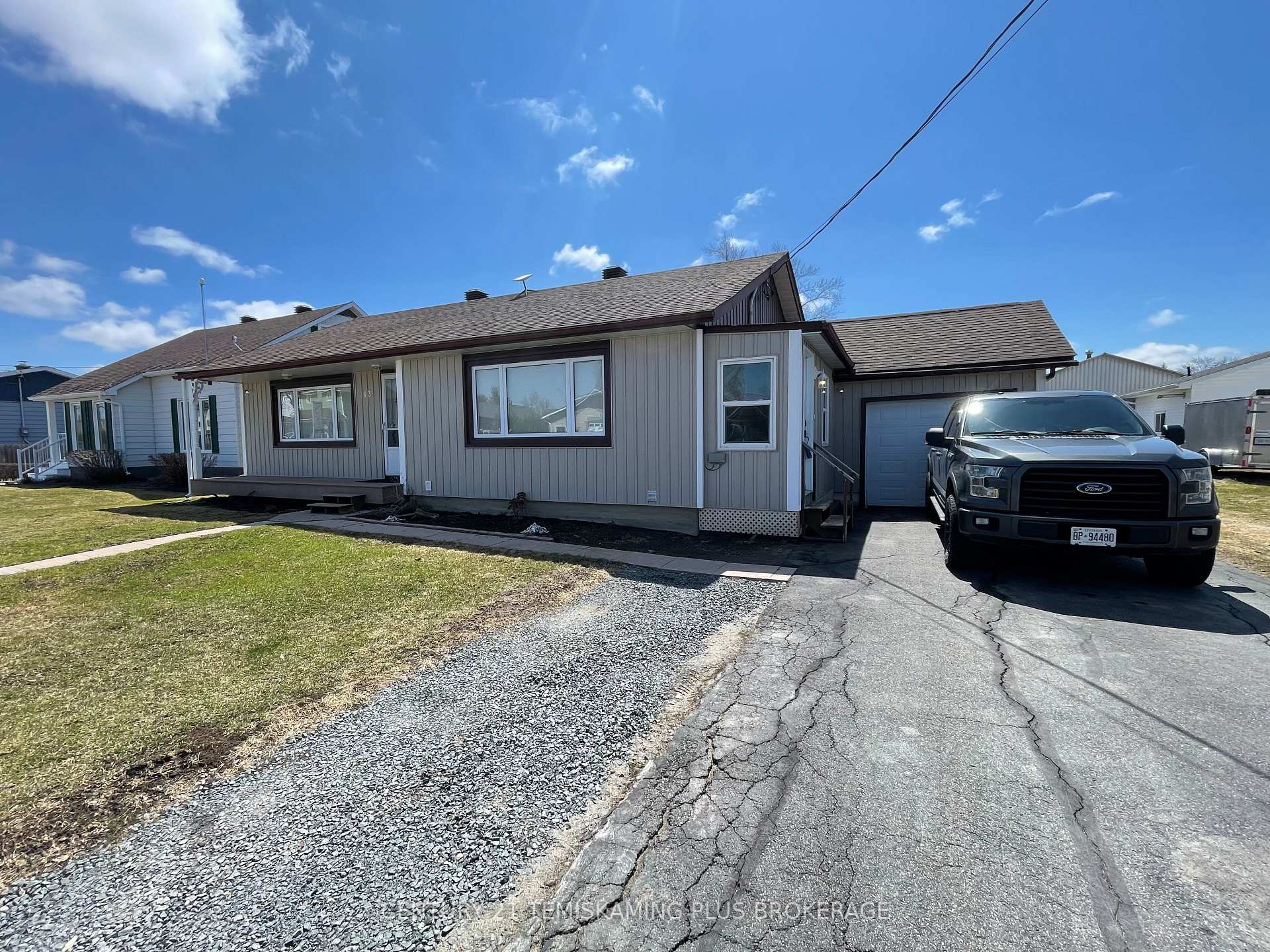 Photo 3 of 43 Tenth Street E, Armstrong, Earlton — HOMEH