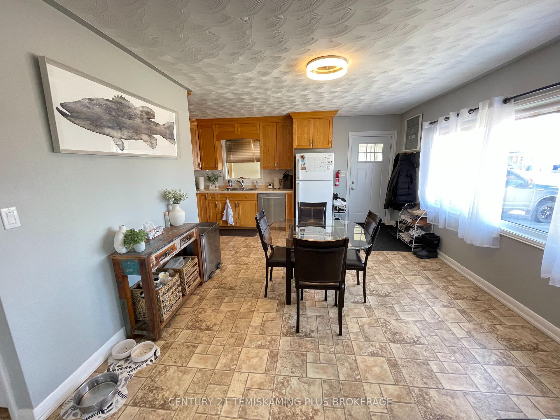 Photo 10 of 43 Tenth Street E, Armstrong, Earlton — HOMEH