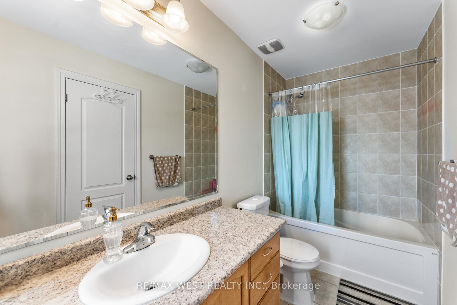 Photo 25 of 33 Lone Rock Circle, Brampton, Bram East — HOMEH