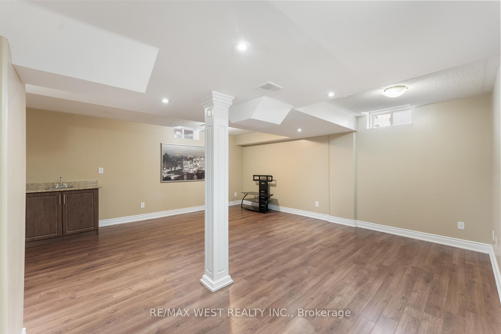 Photo 27 of 33 Lone Rock Circle, Brampton, Bram East — HOMEH