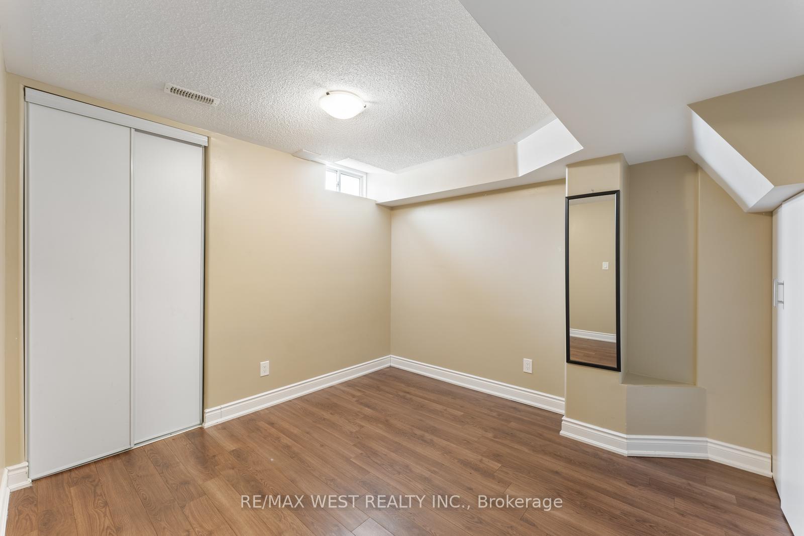 Photo 35 of 33 Lone Rock Circle, Brampton, Bram East — HOMEH