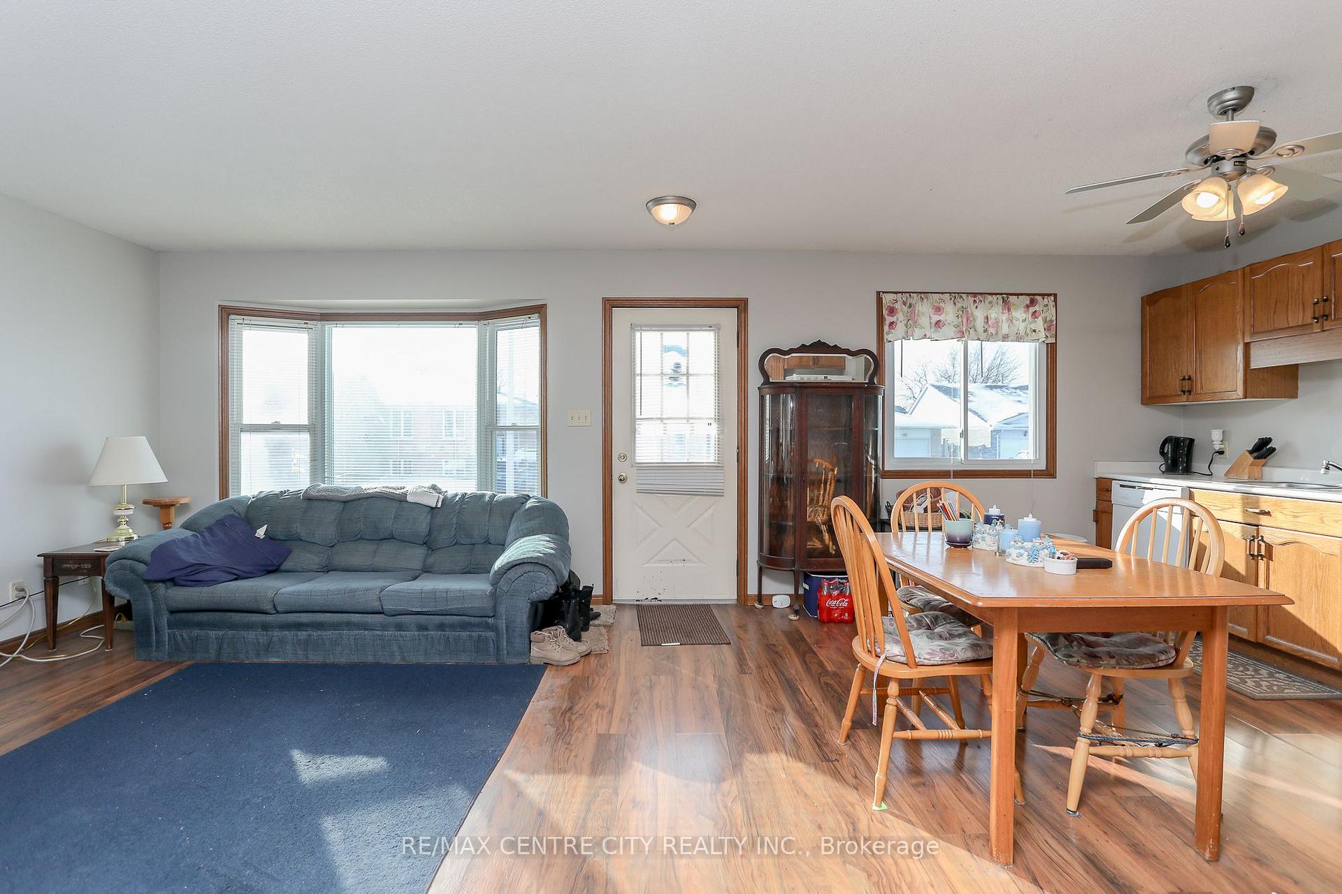 Photo 5 of 8 Rickwood Place, St. Thomas — HOMEH
