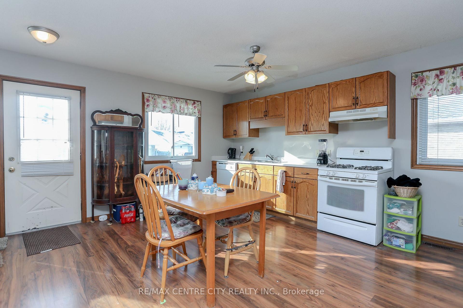 Photo 6 of 8 Rickwood Place, St. Thomas — HOMEH