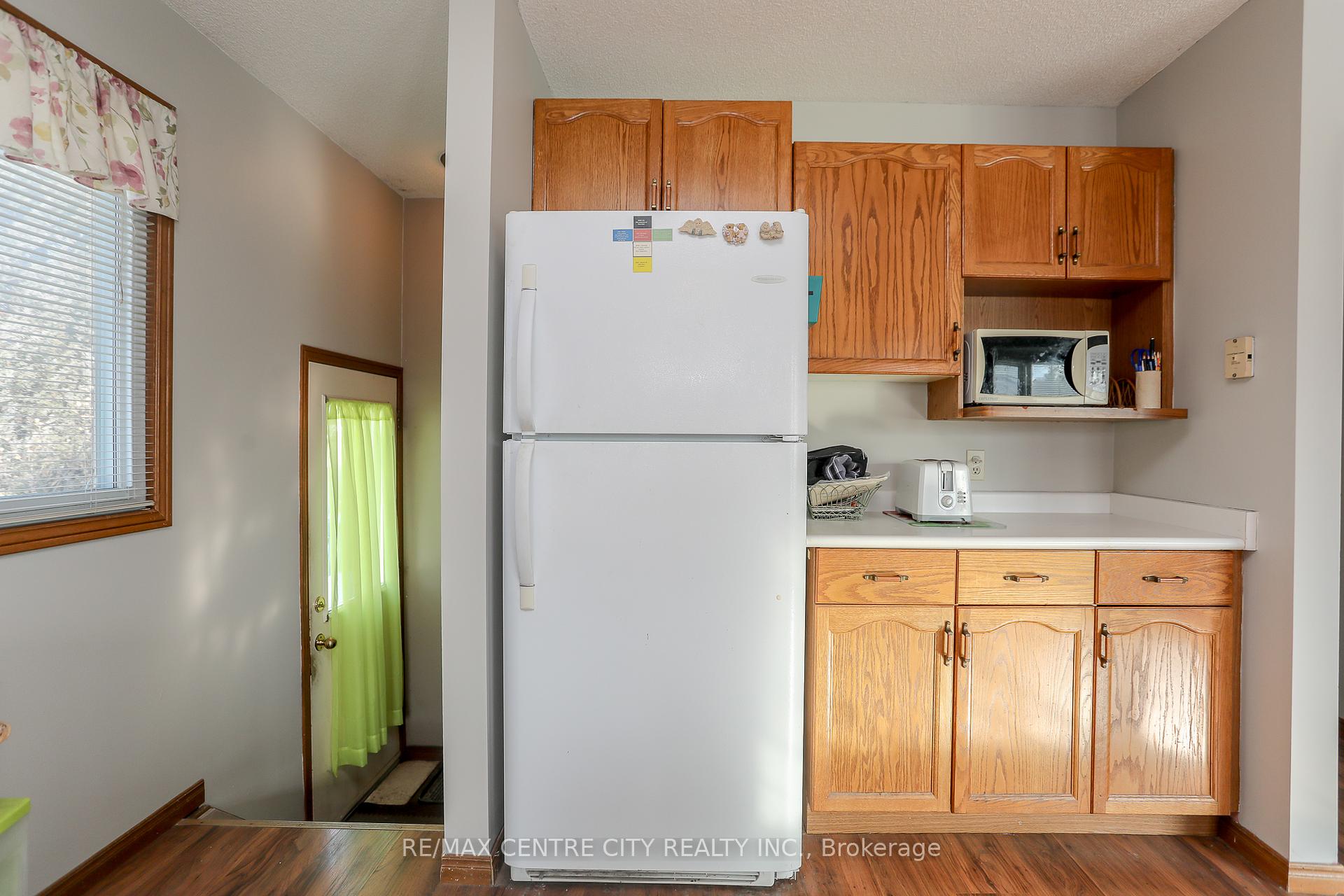 Photo 10 of 8 Rickwood Place, St. Thomas — HOMEH