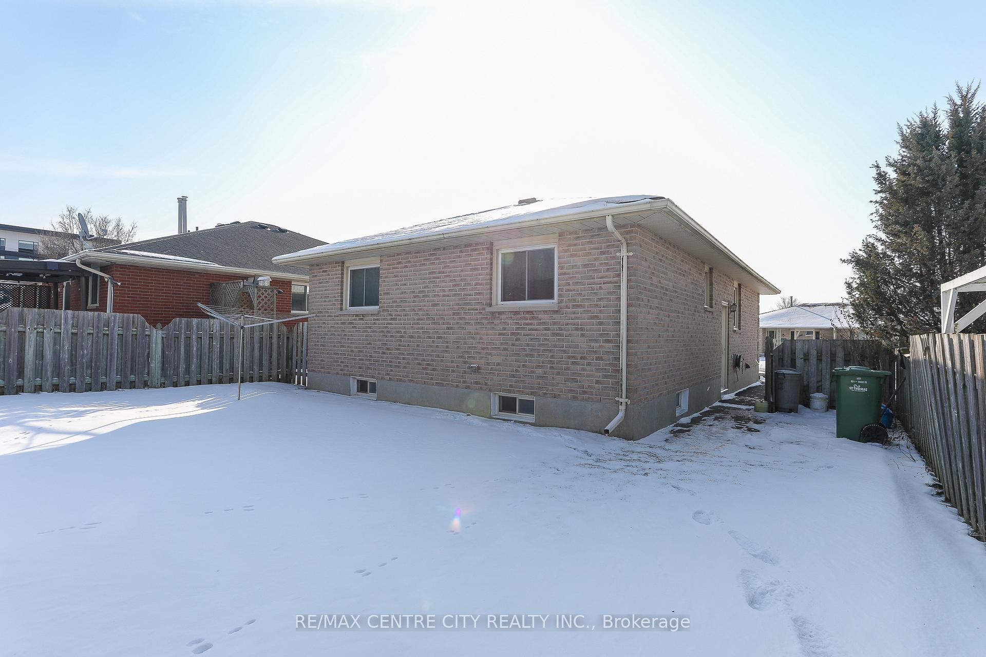 Photo 23 of 8 Rickwood Place, St. Thomas — HOMEH