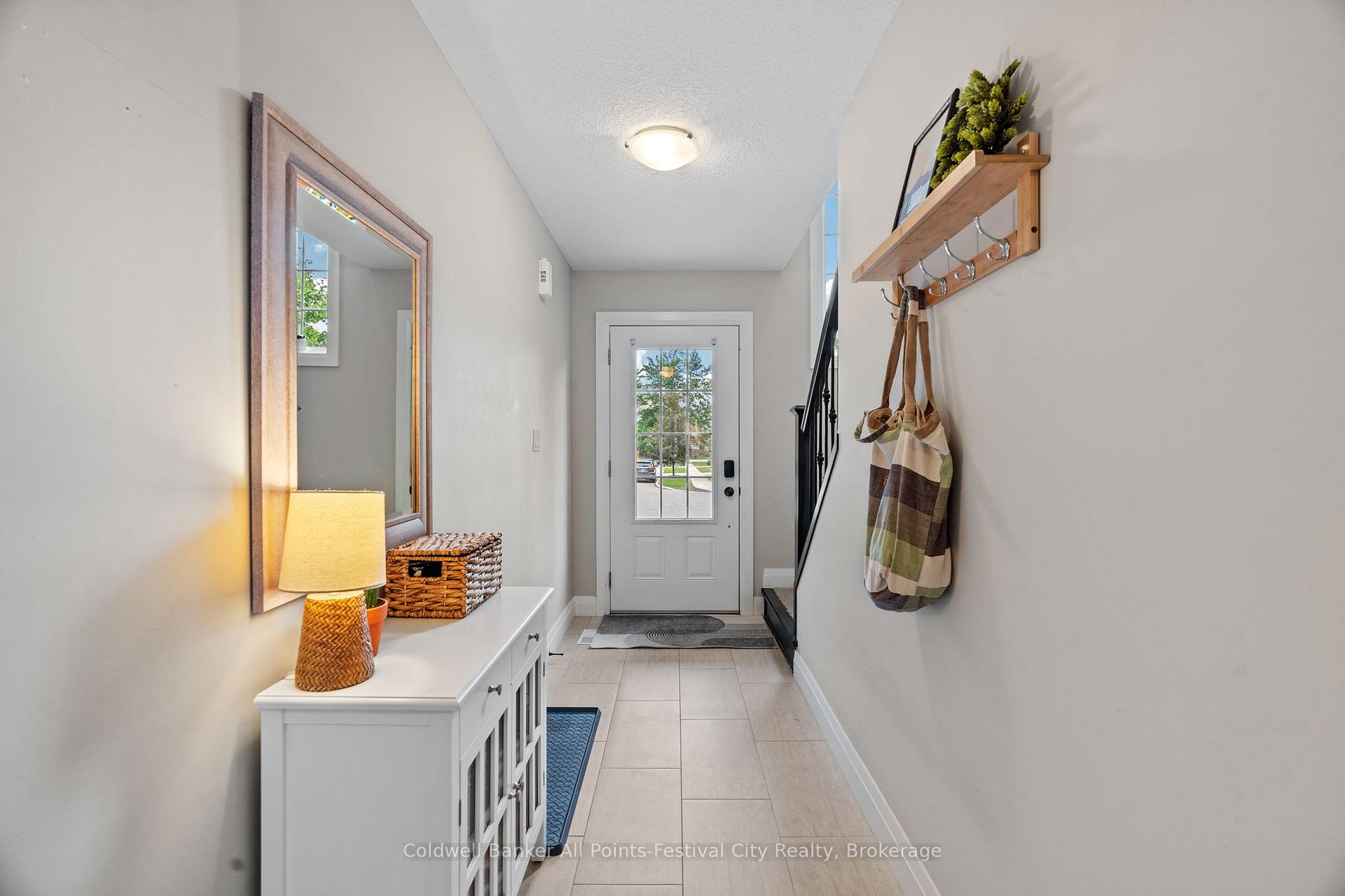 Photo 4 of 248 Christina Court, Goderich, Goderich (Town) — HOMEH