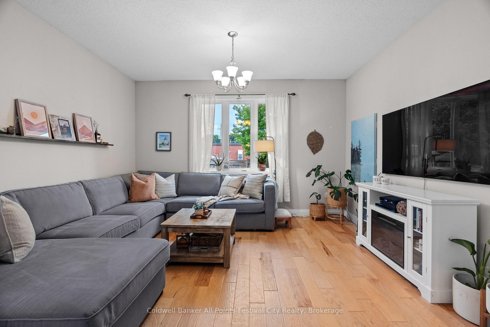 Photo 11 of 248 Christina Court, Goderich, Goderich (Town) — HOMEH