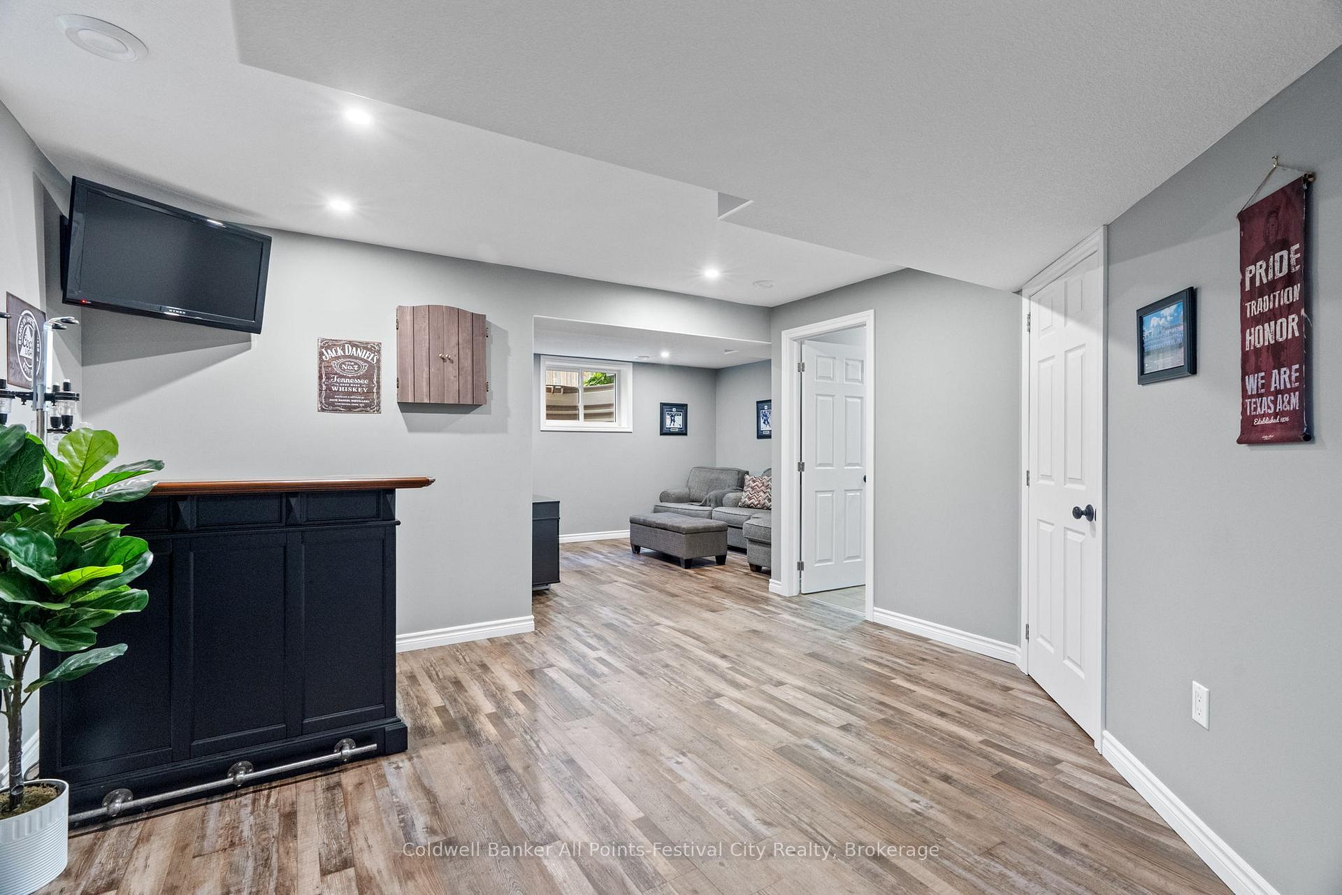 Photo 30 of 248 Christina Court, Goderich, Goderich (Town) — HOMEH
