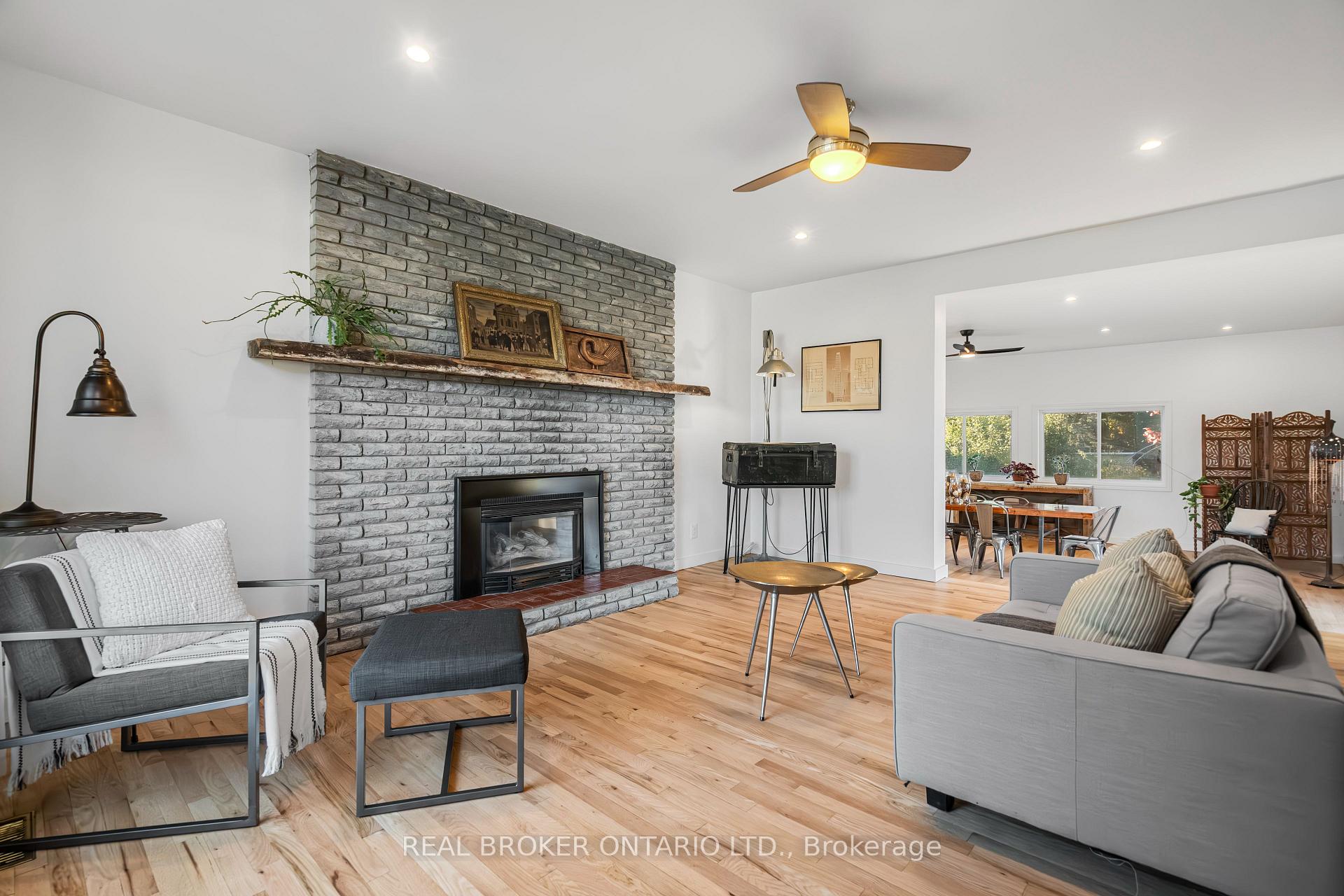 Photo 12 of 6233 Perth Street, Ottawa, Richmond — HOMEH