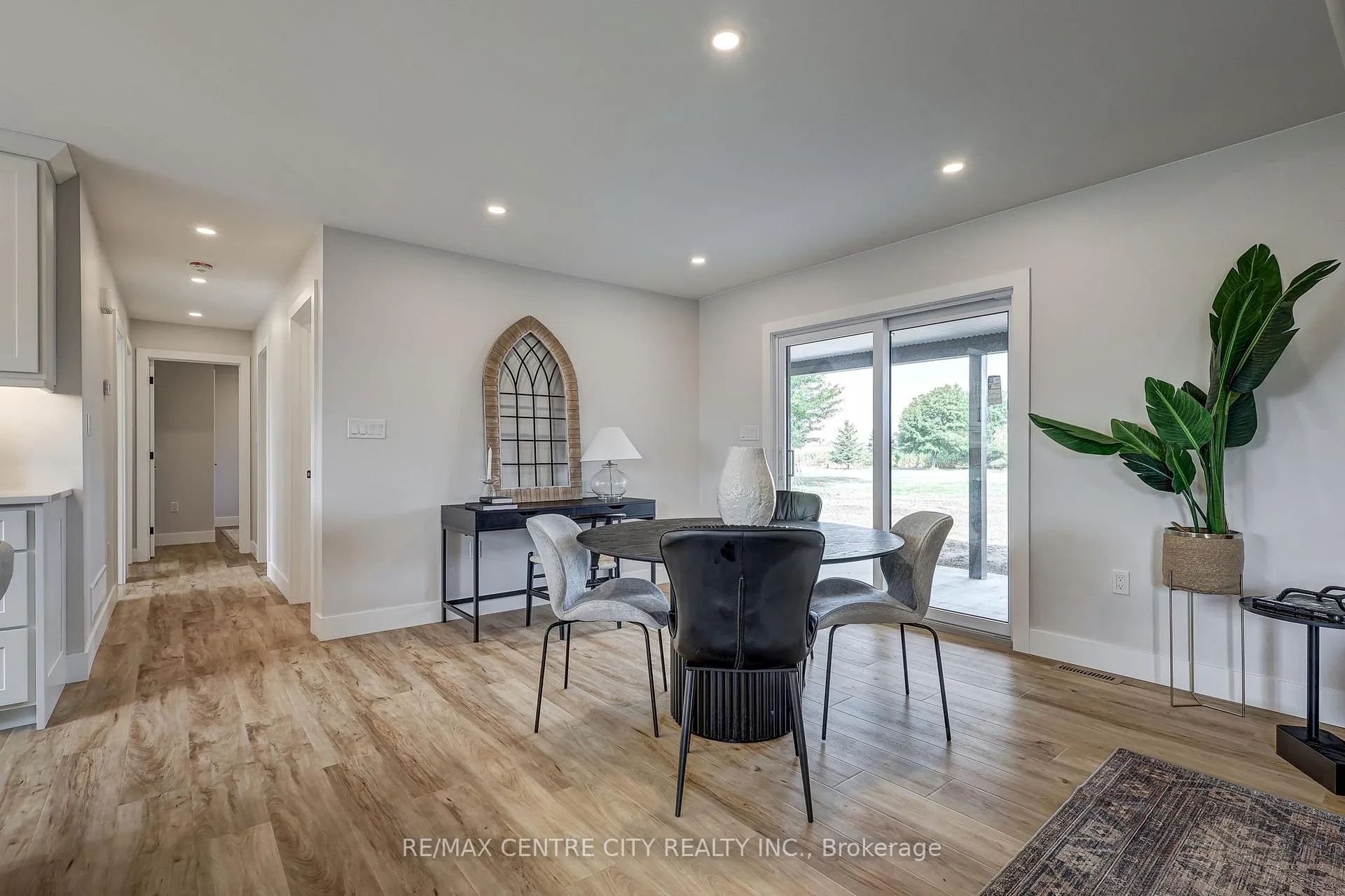 Photo 8 of 45118 Talbot Line, Central Elgin, Rural Central Elgin — HOMEH