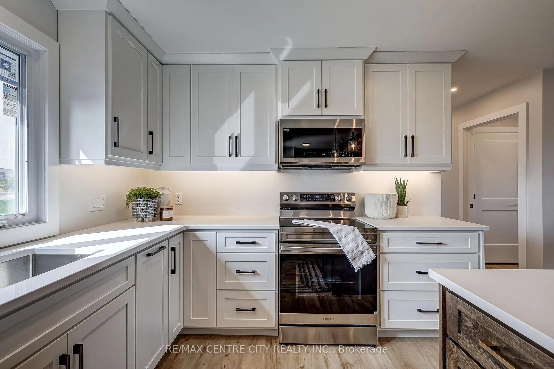 Photo 12 of 45118 Talbot Line, Central Elgin, Rural Central Elgin — HOMEH