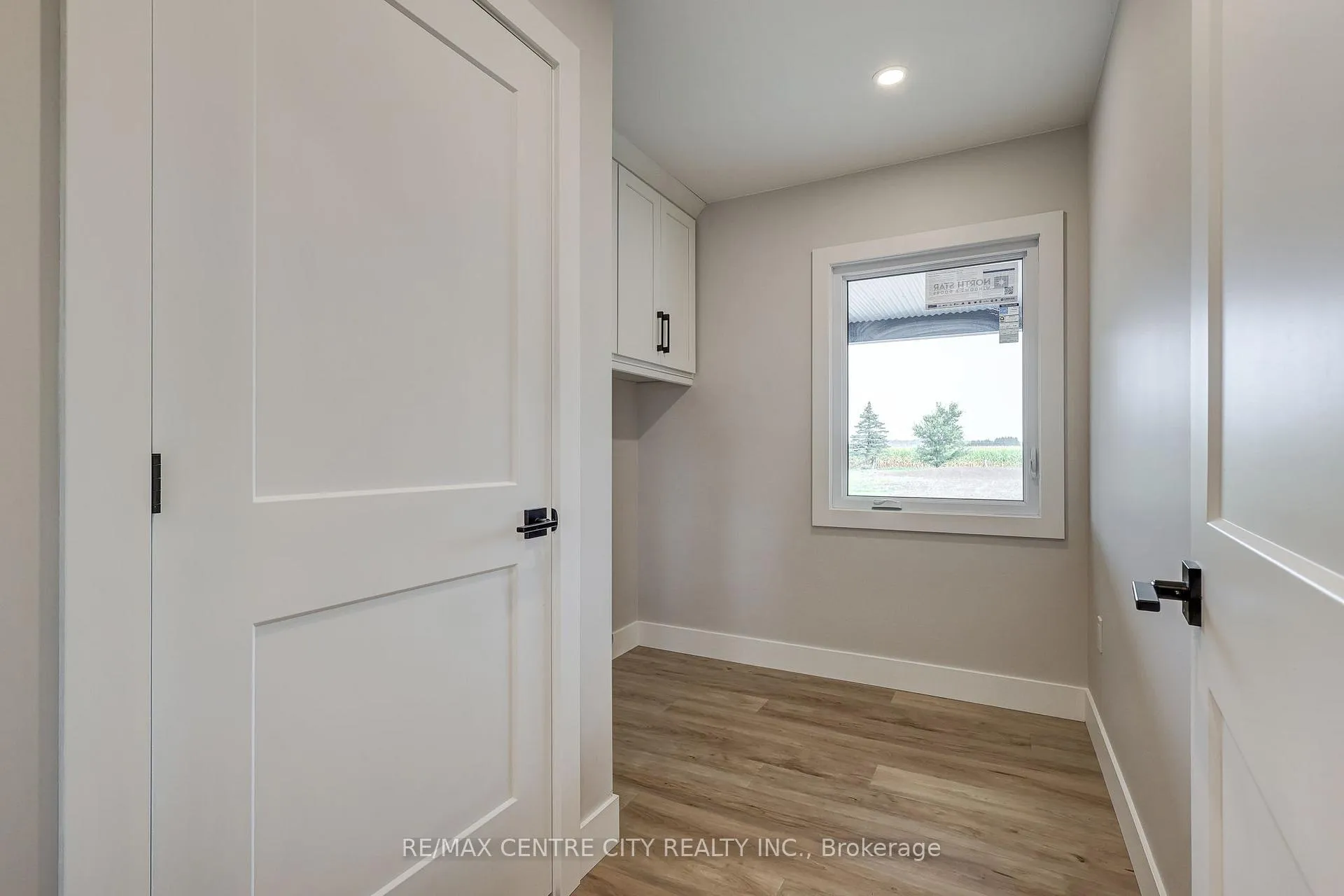 Photo 20 of 45118 Talbot Line, Central Elgin, Rural Central Elgin — HOMEH