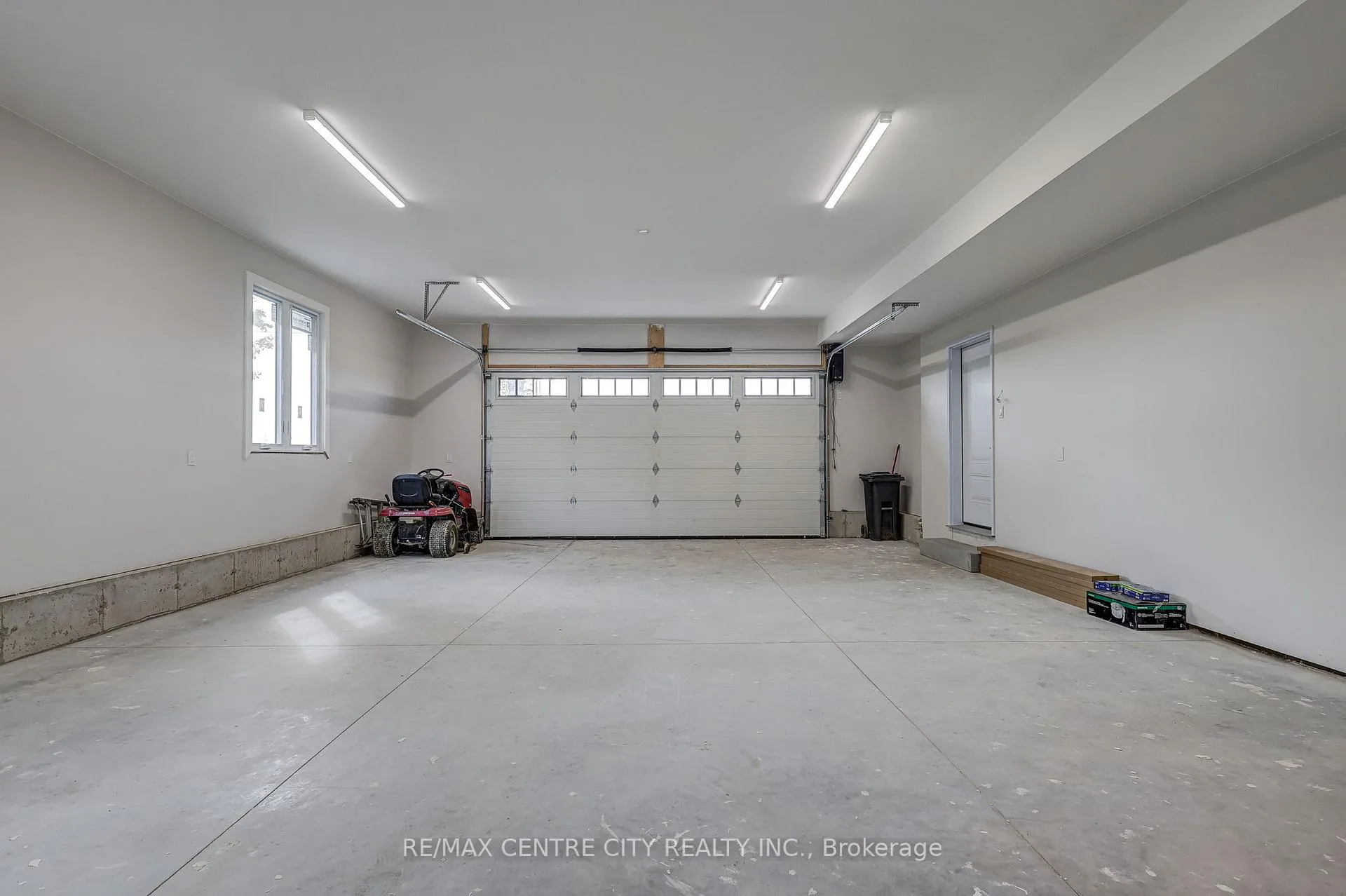 Photo 41 of 45118 Talbot Line, Central Elgin, Rural Central Elgin — HOMEH