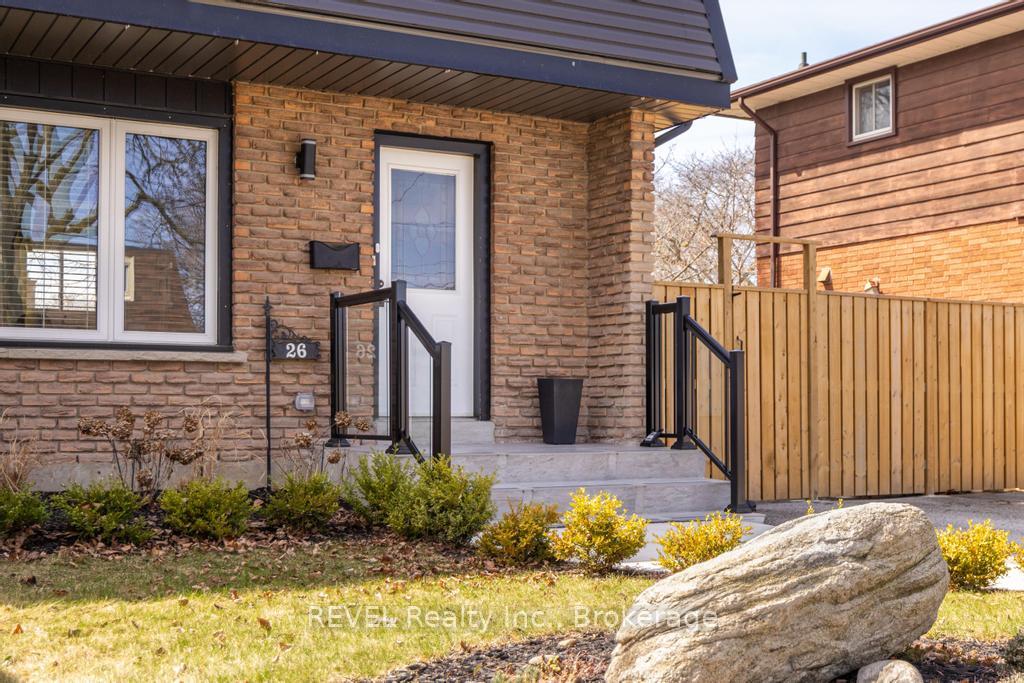 Photo 5 of 26 Black Knight Road, St. Catharines, Lakeport — HOMEH