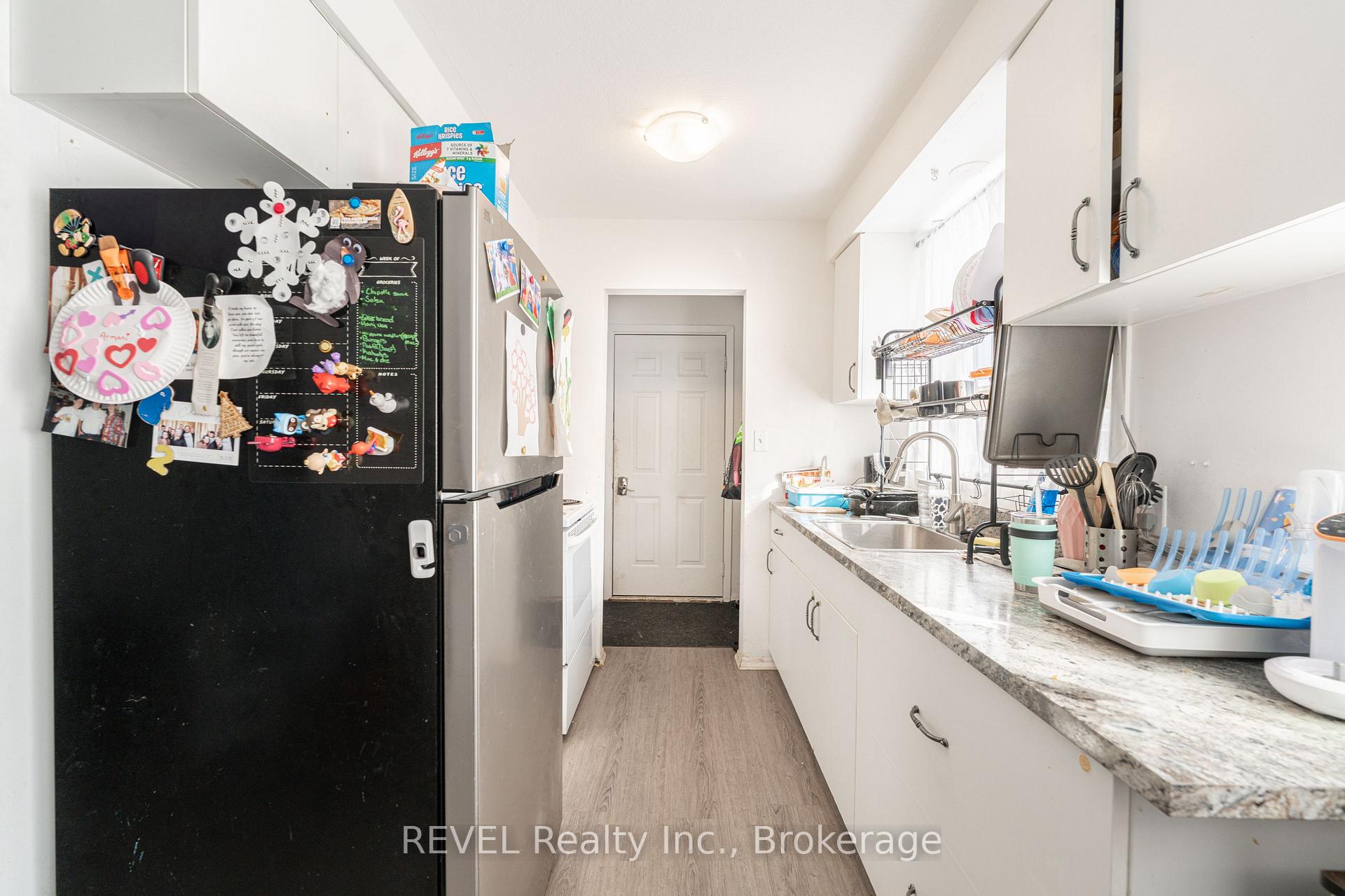 Photo 10 of 19 Flower Street, St. Catharines, Western Hill — HOMEH