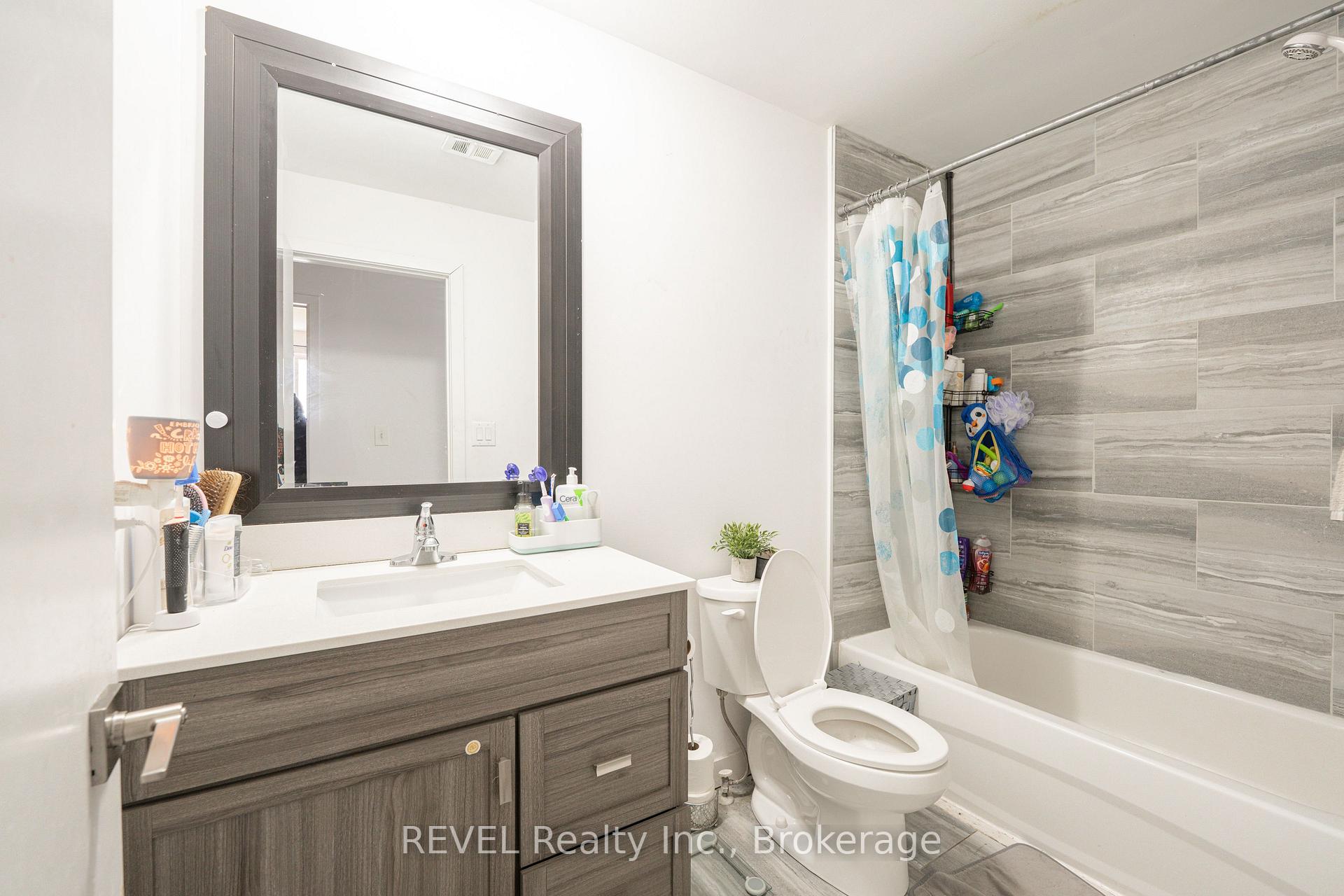 Photo 12 of 19 Flower Street, St. Catharines, Western Hill — HOMEH
