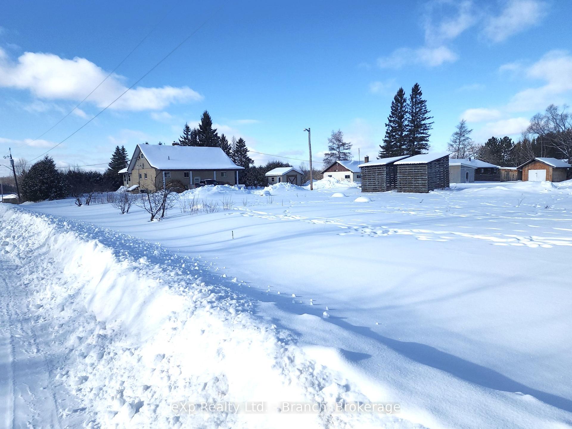 Photo 3 of 22 Agnes Street, Englehart, Central Timiskaming — HOMEH