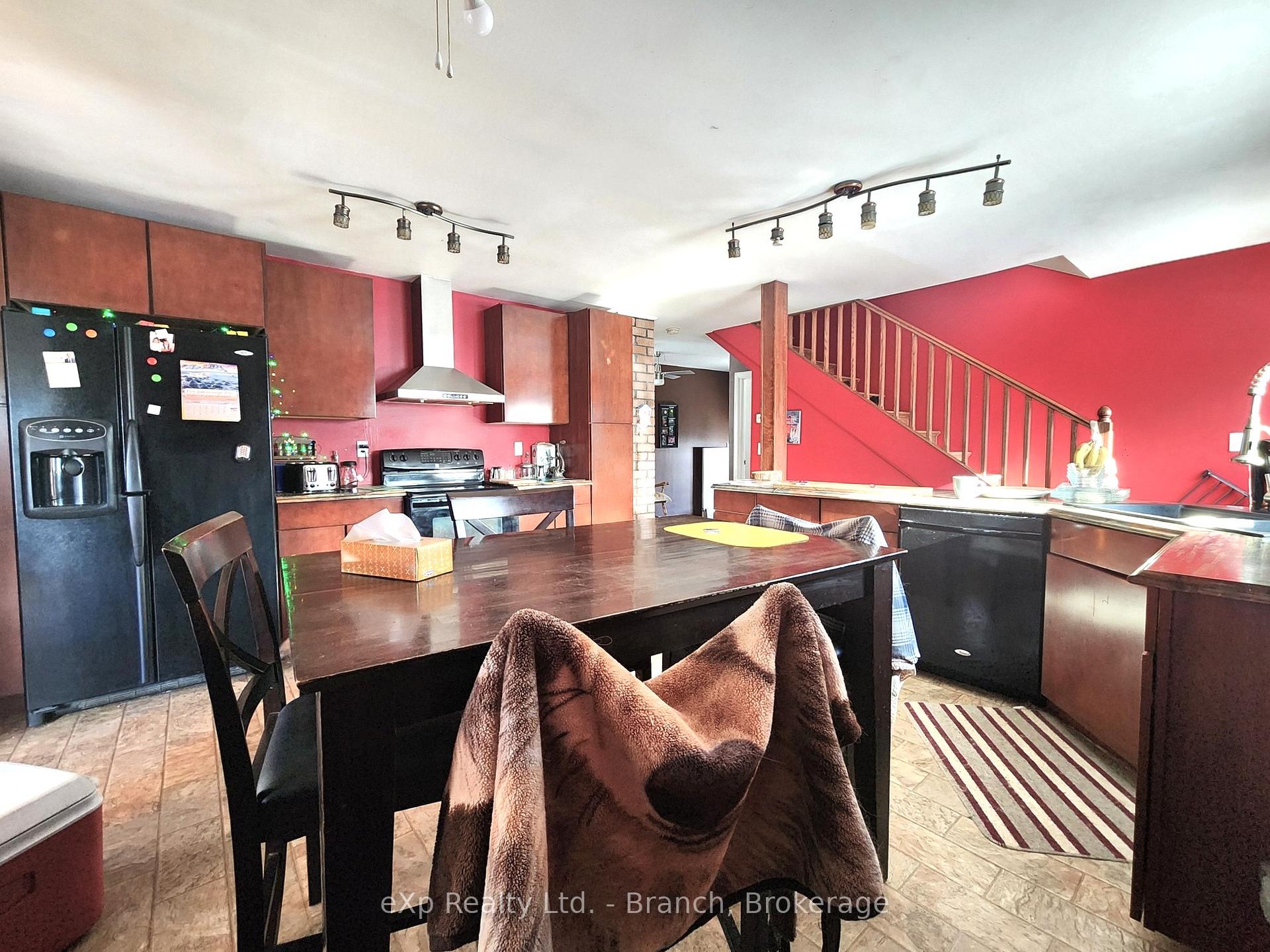 Photo 12 of 22 Agnes Street, Englehart, Central Timiskaming — HOMEH