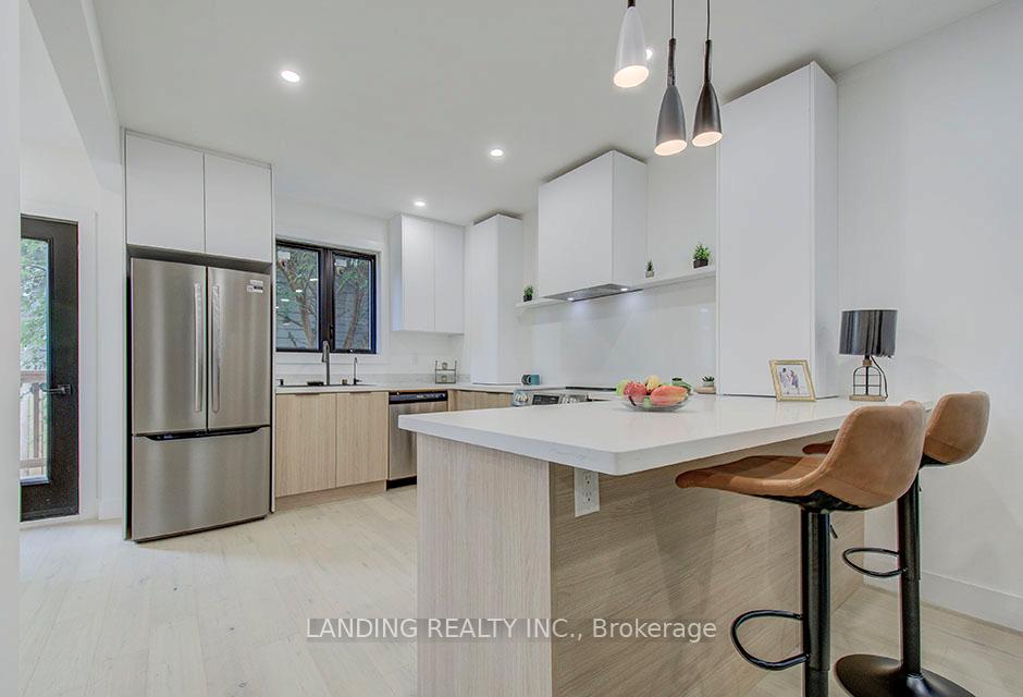 Photo 9 of 48 Sanford Avenue S, Hamilton, Gibson — HOMEH