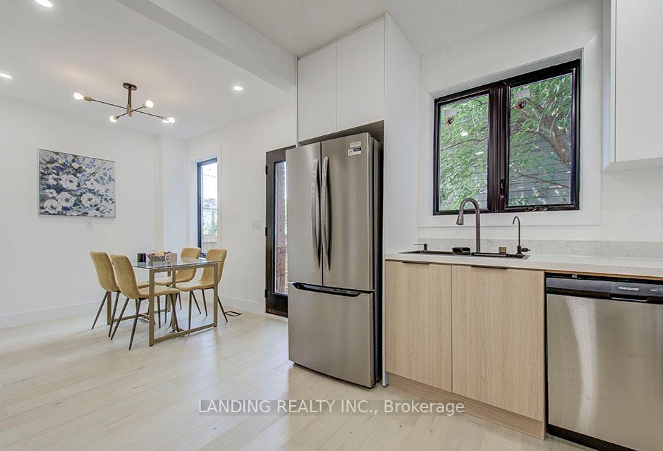 Photo 11 of 48 Sanford Avenue S, Hamilton, Gibson — HOMEH