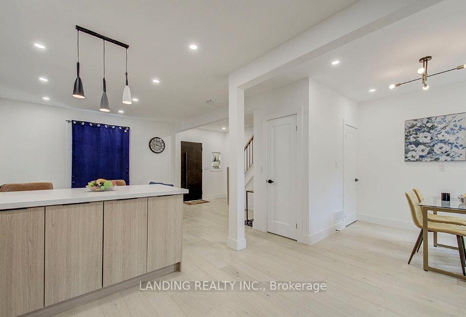 Photo 15 of 48 Sanford Avenue S, Hamilton, Gibson — HOMEH