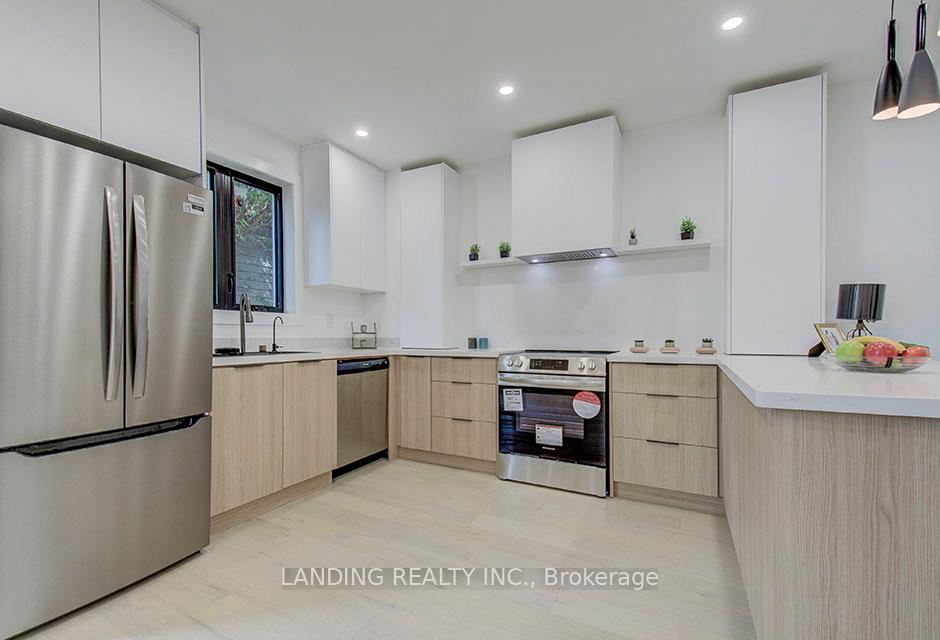 Photo 16 of 48 Sanford Avenue S, Hamilton, Gibson — HOMEH