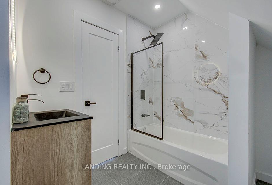 Photo 21 of 48 Sanford Avenue S, Hamilton, Gibson — HOMEH