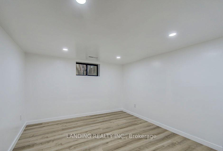 Photo 25 of 48 Sanford Avenue S, Hamilton, Gibson — HOMEH