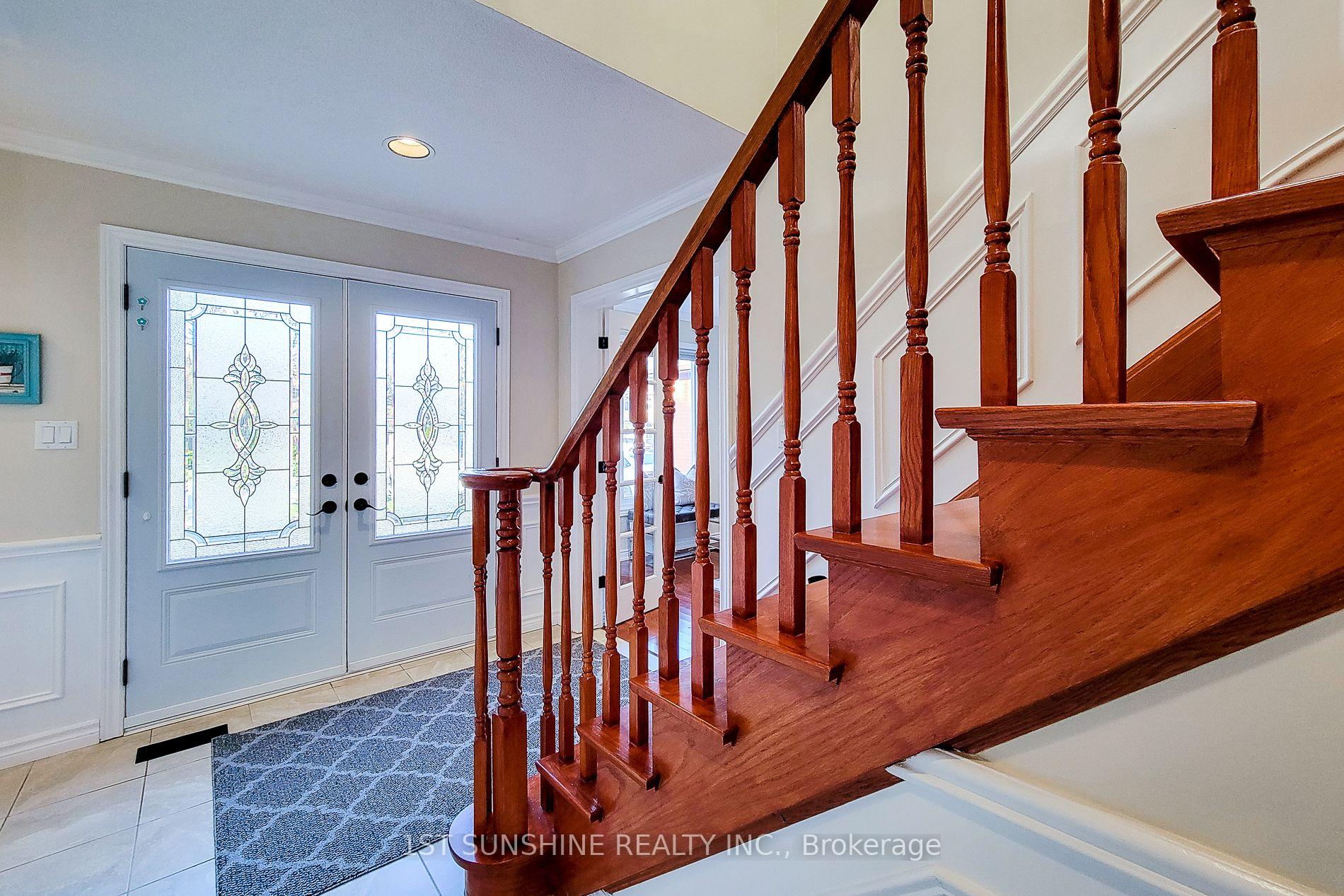 Photo 10 of 33 Caswell Drive, Hamilton, Gurnett — HOMEH