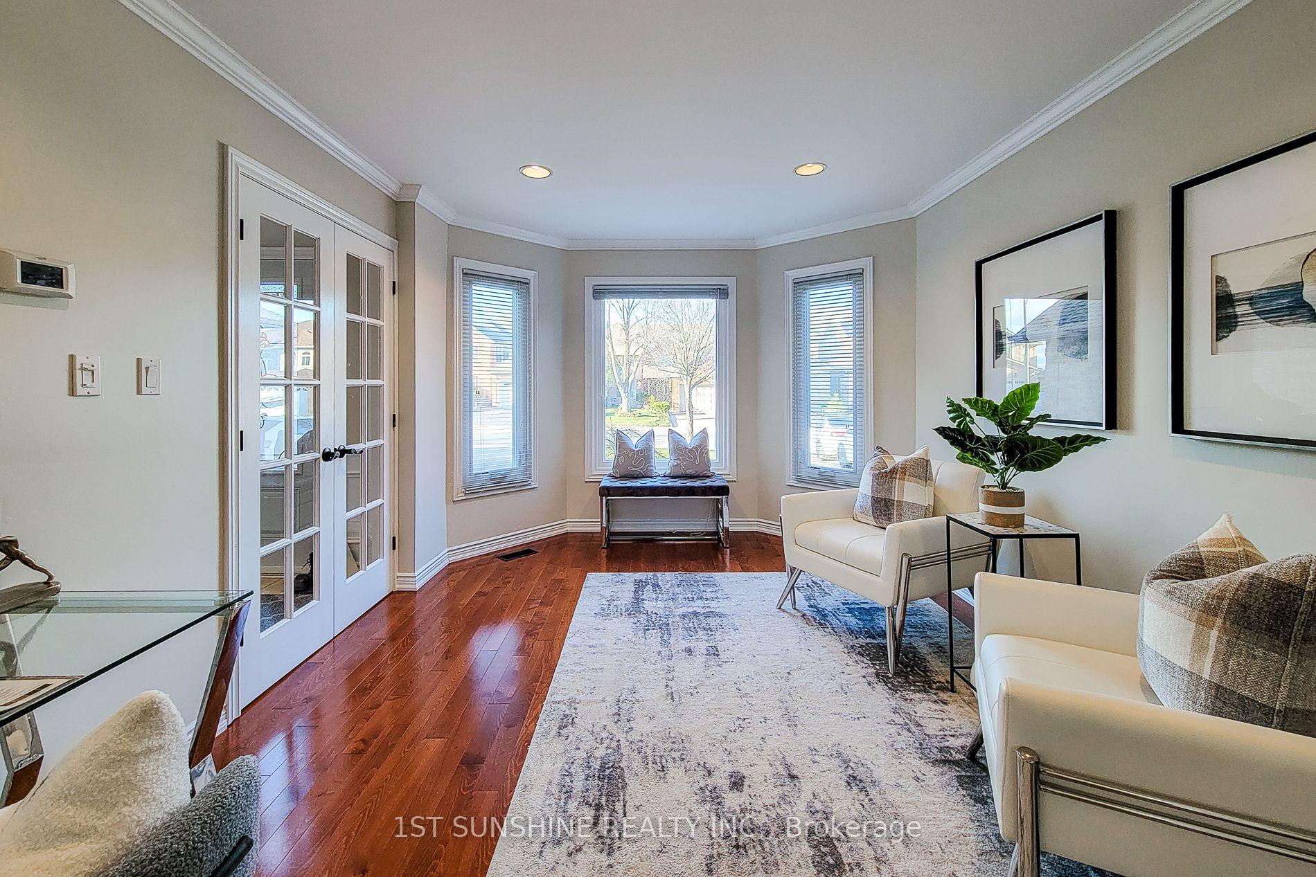 Photo 12 of 33 Caswell Drive, Hamilton, Gurnett — HOMEH