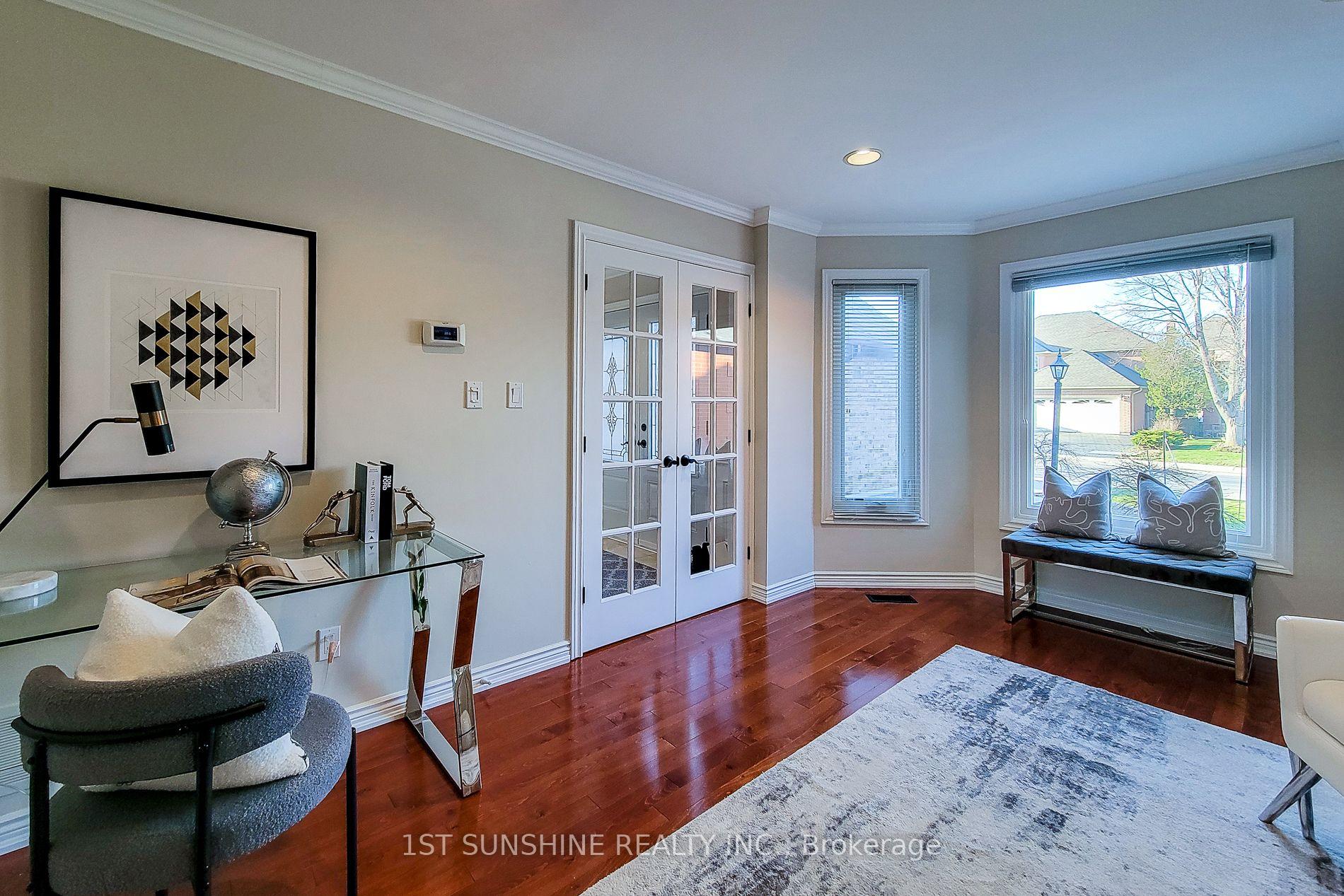 Photo 14 of 33 Caswell Drive, Hamilton, Gurnett — HOMEH