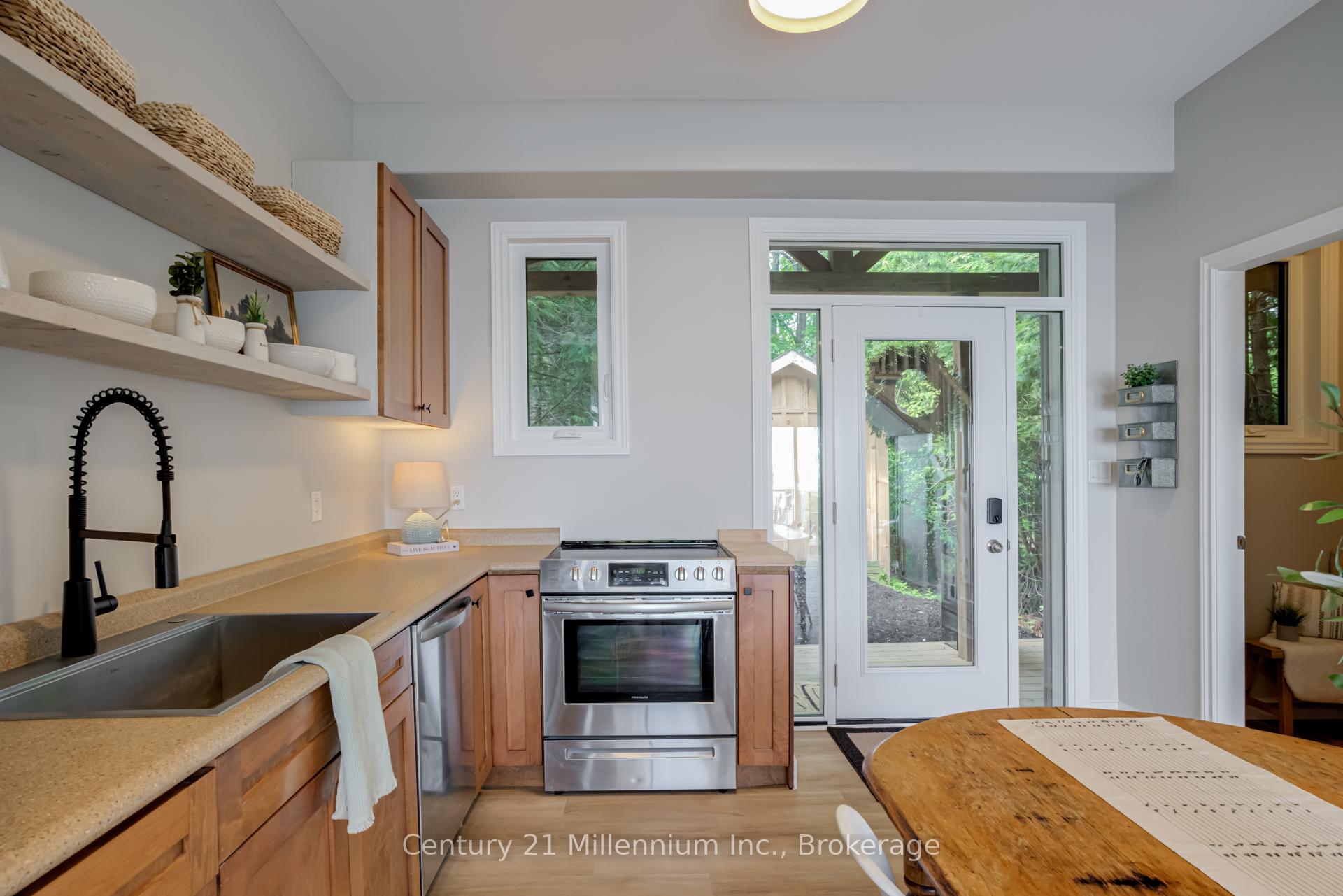 Photo 10 of 75 Glen Road, Collingwood — HOMEH