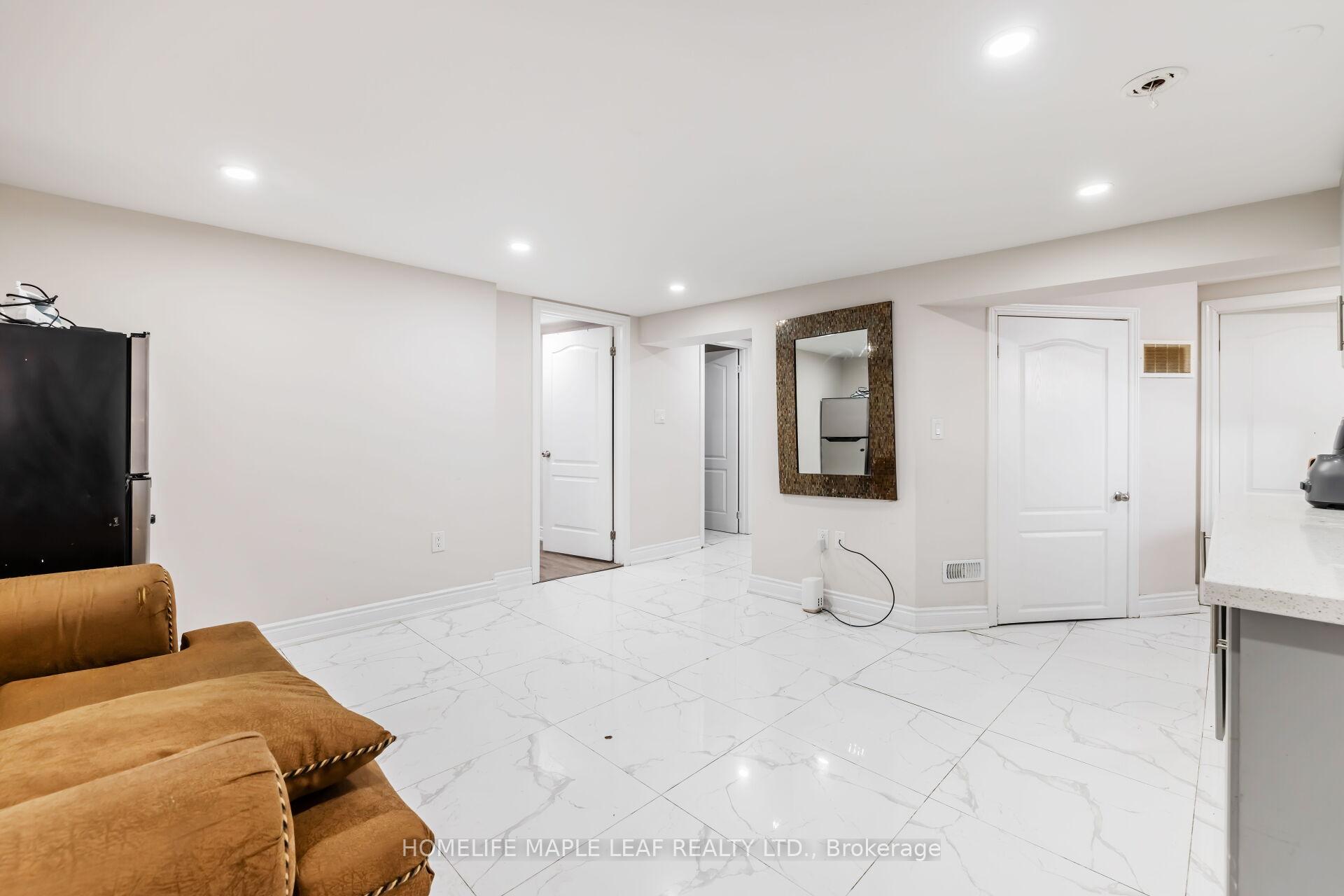 Photo 28 of 8 Welbeck Drive, Brampton, Northwood Park — HOMEH