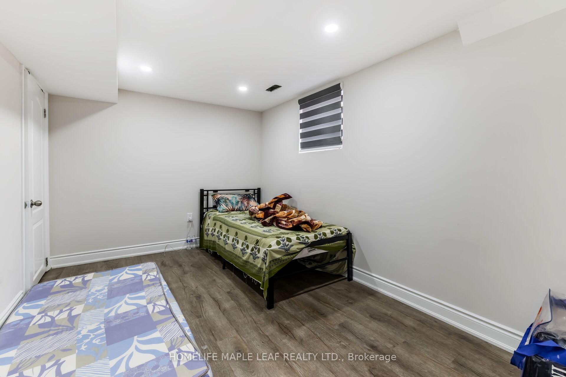 Photo 35 of 8 Welbeck Drive, Brampton, Northwood Park — HOMEH