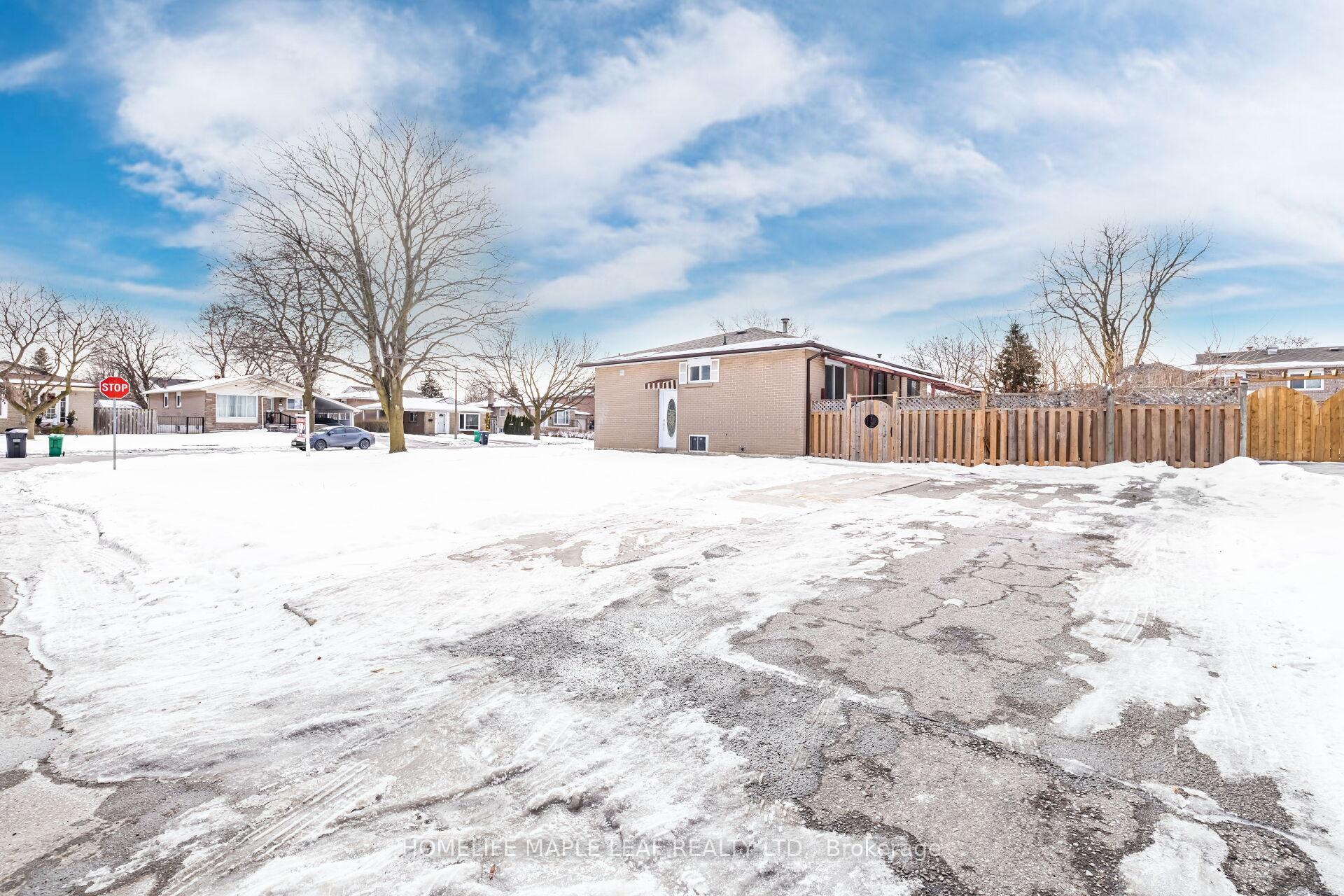 Photo 43 of 8 Welbeck Drive, Brampton, Northwood Park — HOMEH