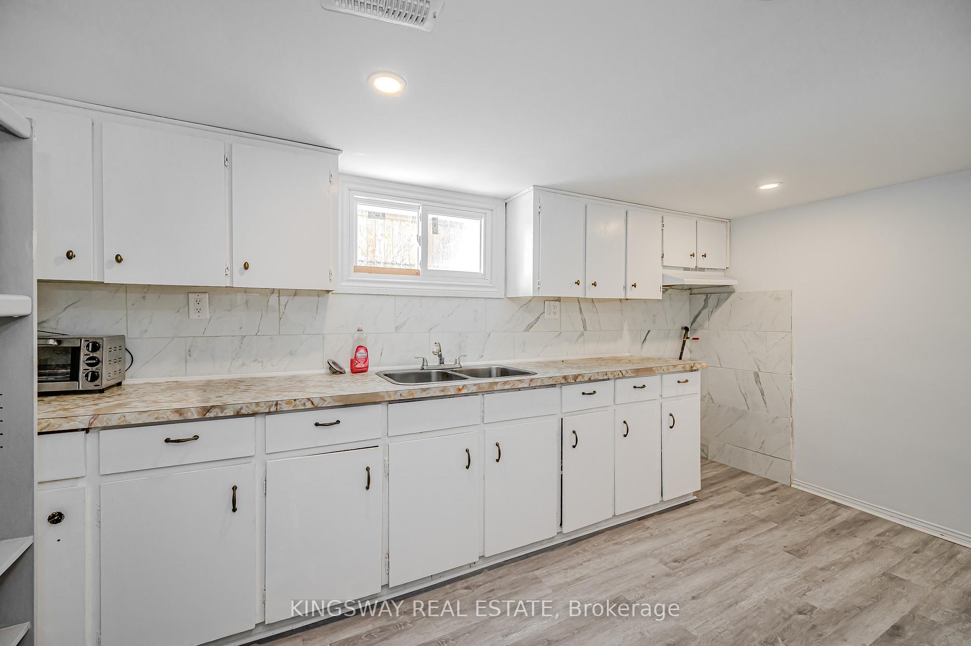 Photo 20 of 650 Upper Sherman Avenue, Hamilton, Burkholme — HOMEH