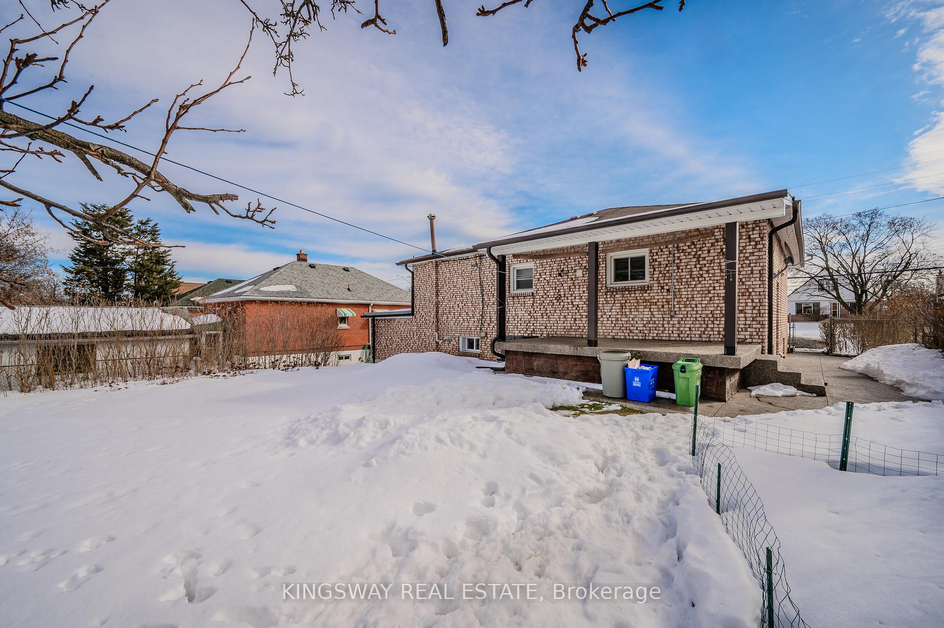 Photo 27 of 650 Upper Sherman Avenue, Hamilton, Burkholme — HOMEH