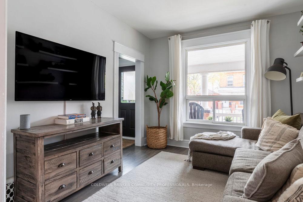 Photo 8 of 208 Balmoral Avenue N, Hamilton, Crown Point — HOMEH