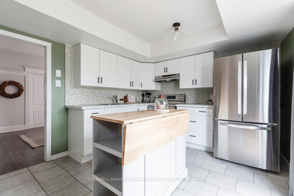 Photo 18 of 208 Balmoral Avenue N, Hamilton, Crown Point — HOMEH