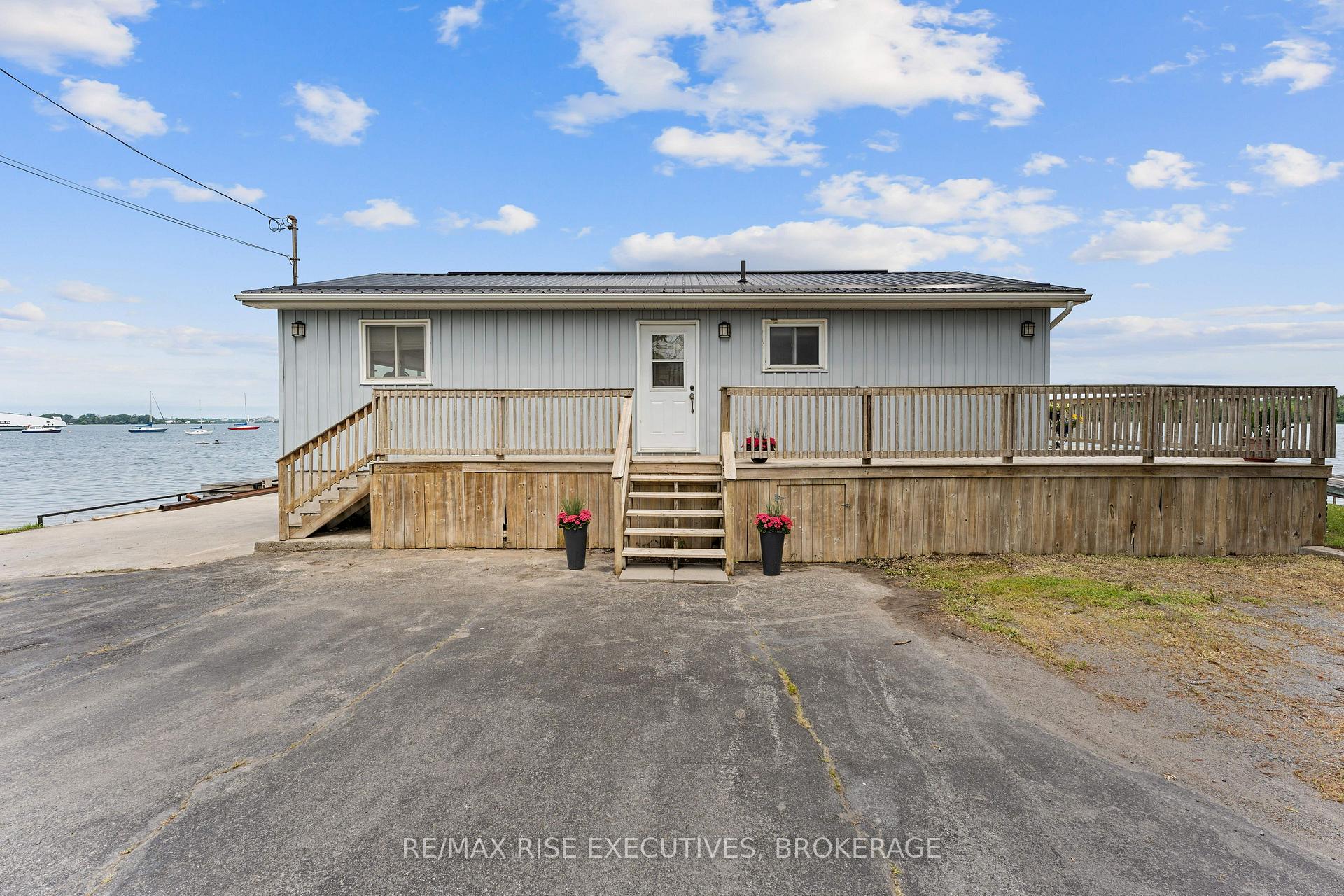 Photo 3 of 1266 Highway 96, Frontenac Islands, The Islands — HOMEH