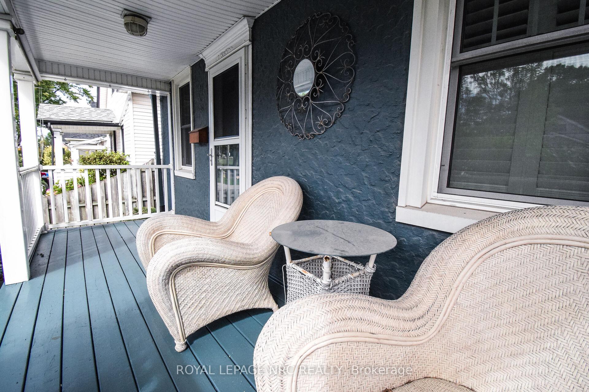 Photo 4 of 17 Trapnell Street, St. Catharines, E. Chester — HOMEH