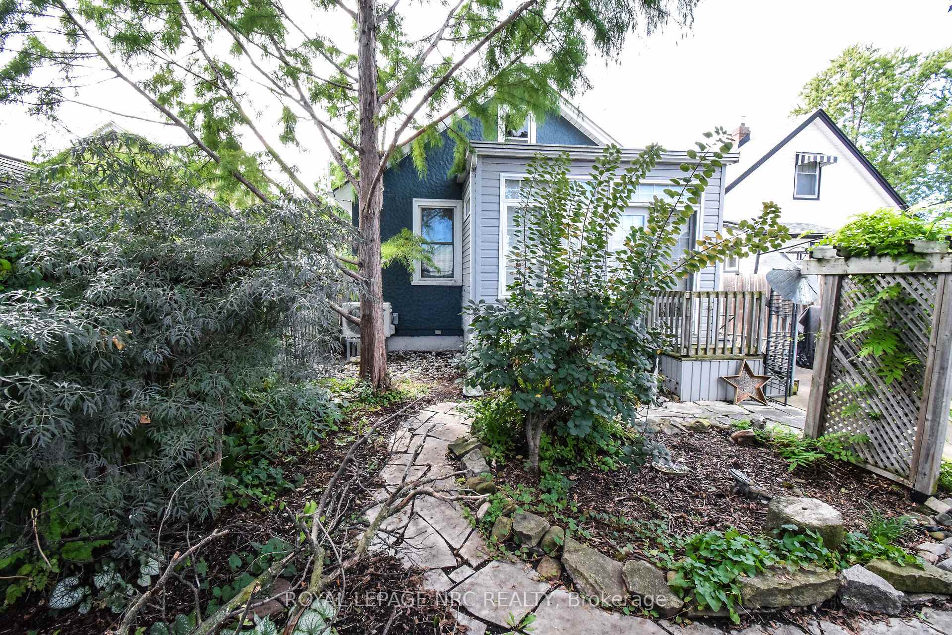 Photo 44 of 17 Trapnell Street, St. Catharines, E. Chester — HOMEH