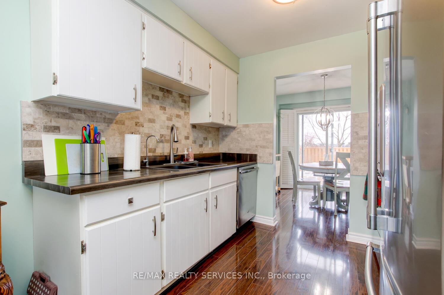 Photo 12 of 60 Rawling Crescent, Brampton, Heart Lake East — HOMEH