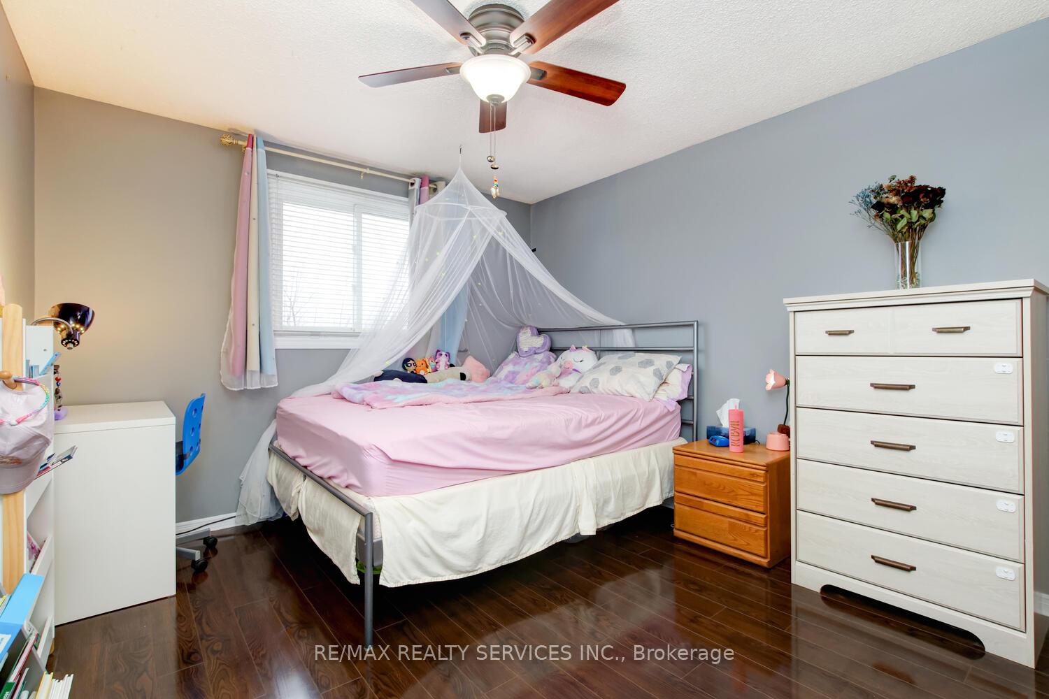 Photo 17 of 60 Rawling Crescent, Brampton, Heart Lake East — HOMEH