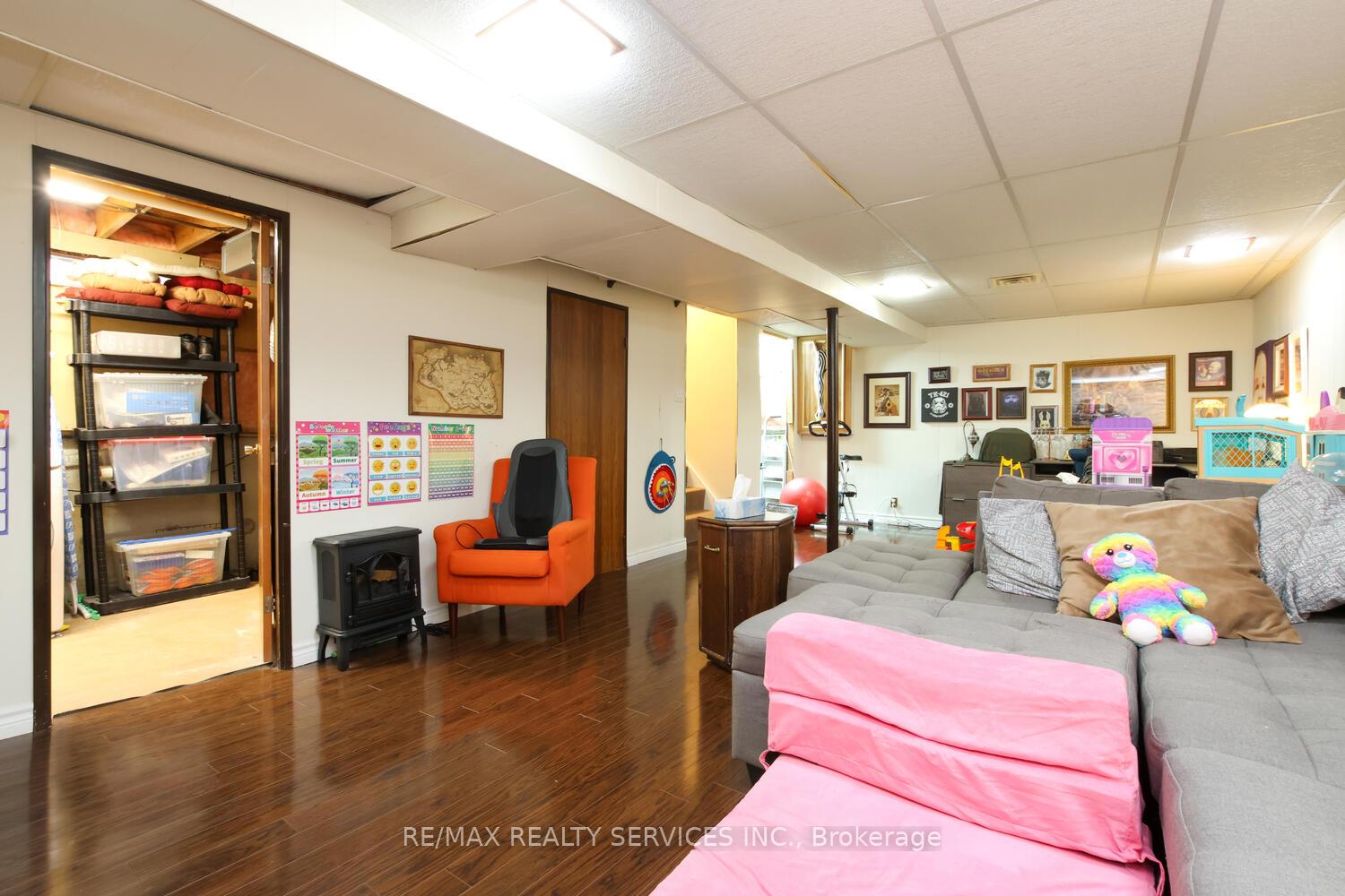 Photo 21 of 60 Rawling Crescent, Brampton, Heart Lake East — HOMEH